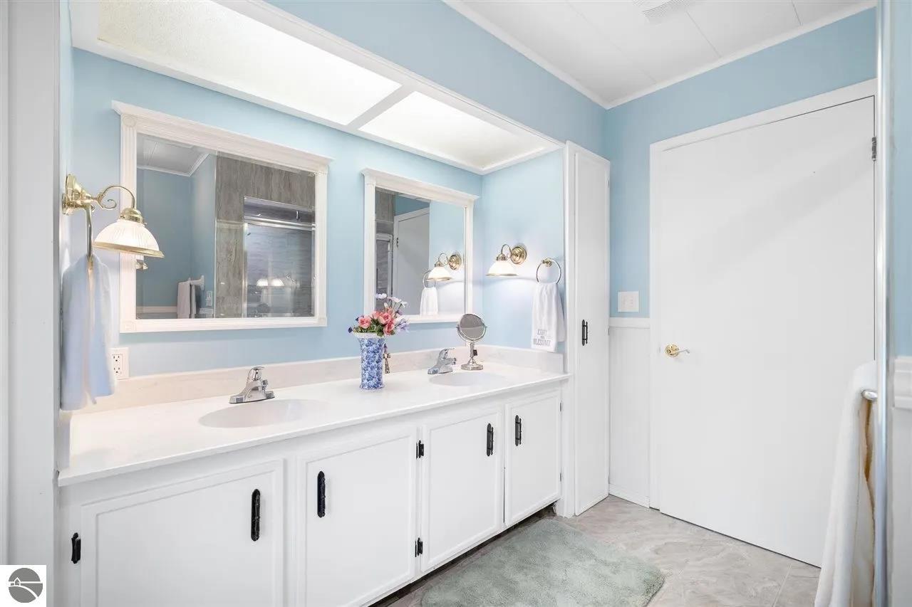 16314 Morningside