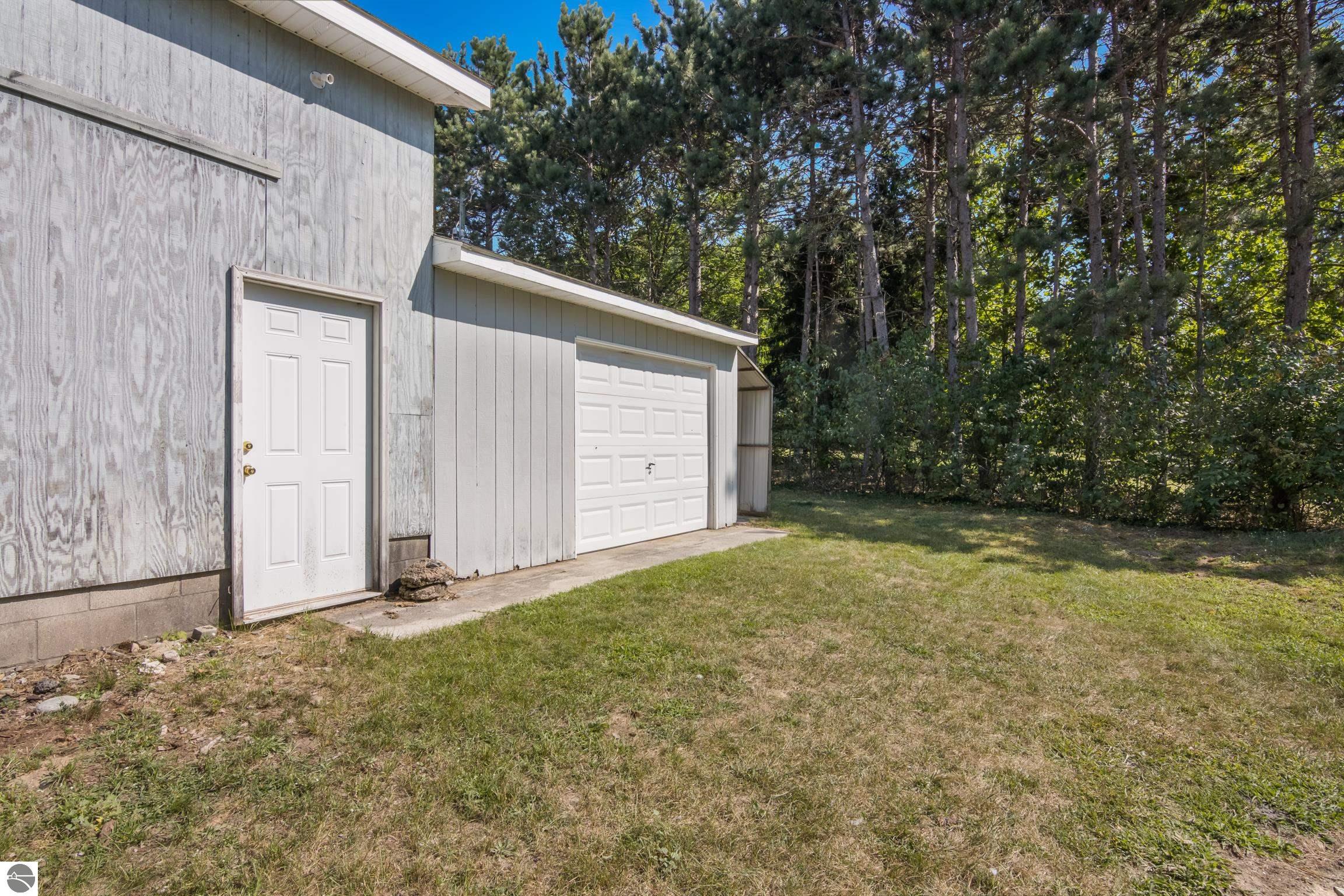 2800 Holiday Road