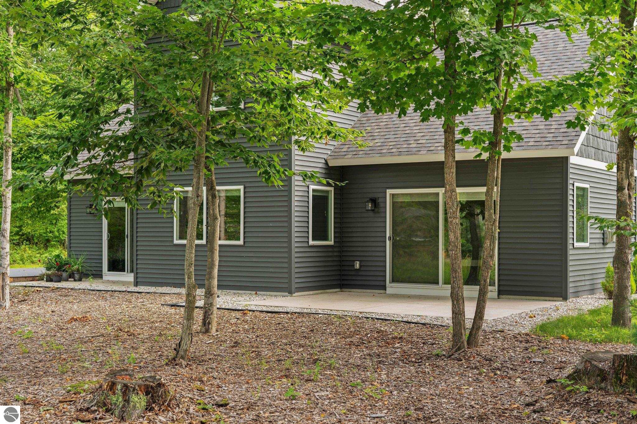 2145 Arbutus Pointe Drive