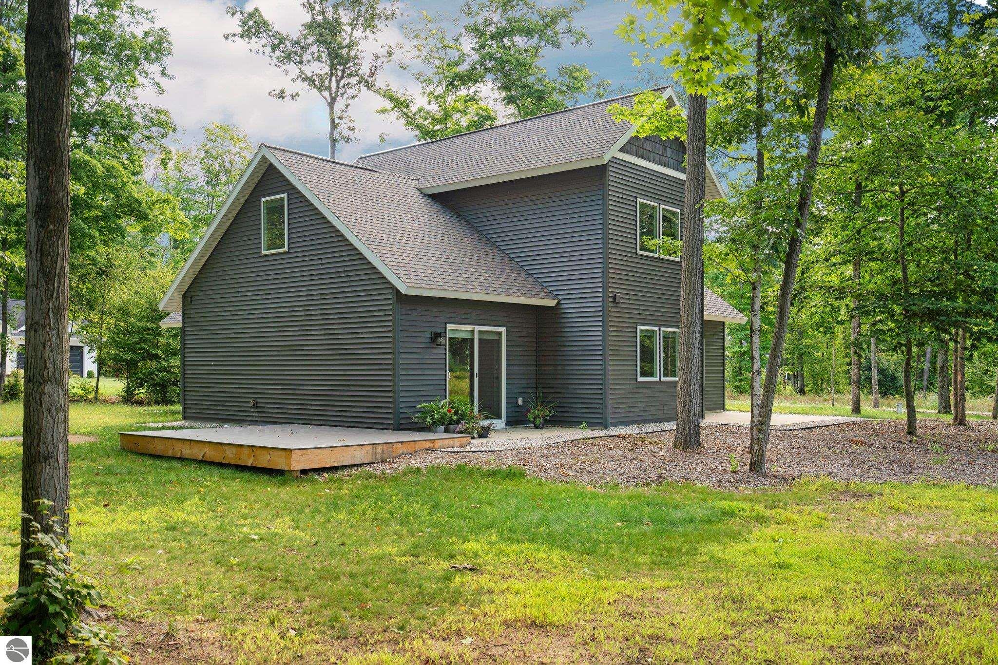 2145 Arbutus Pointe Drive