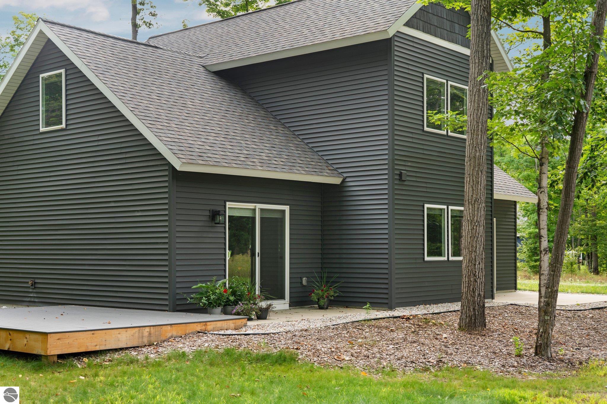 2145 Arbutus Pointe Drive