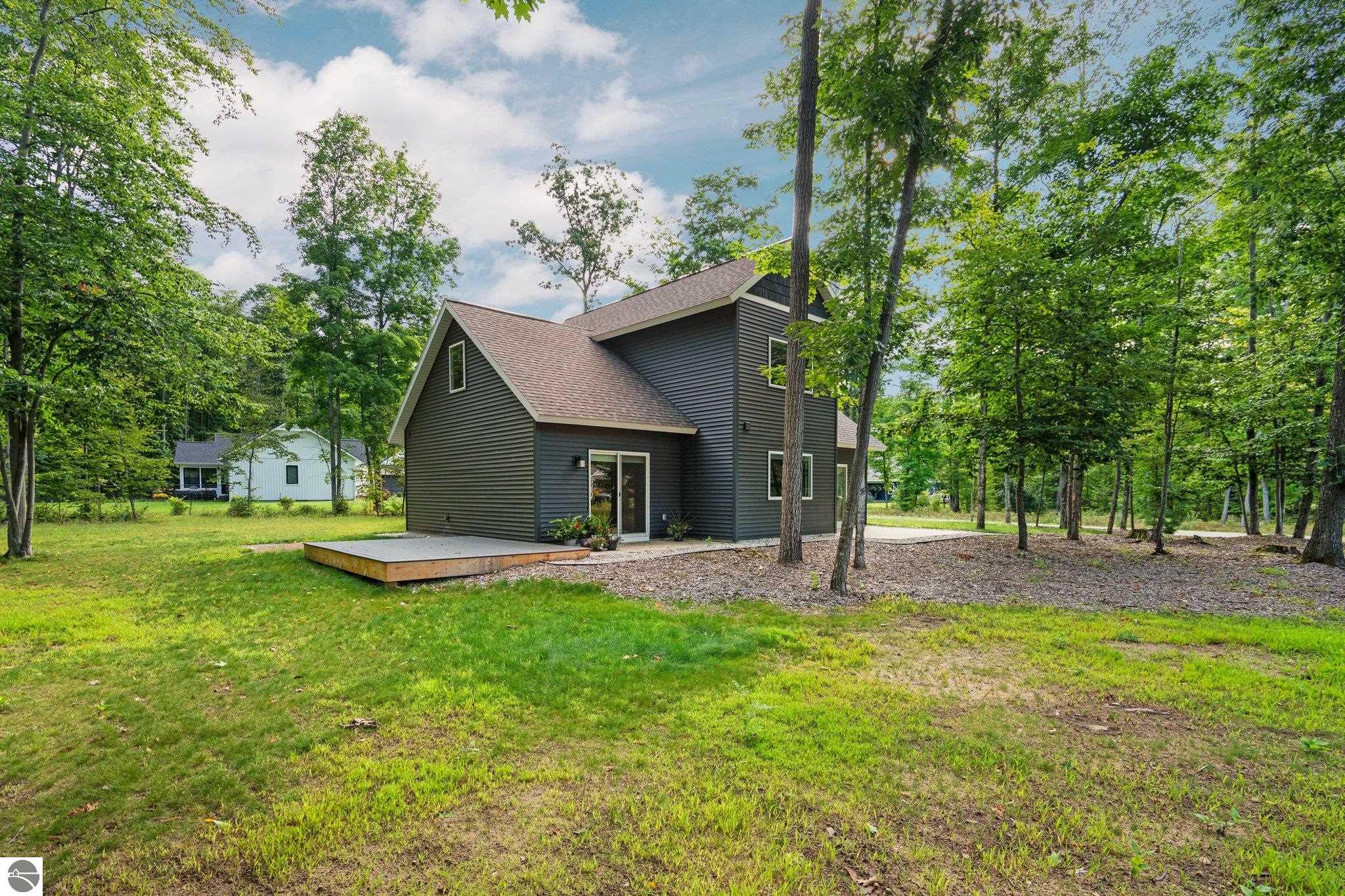 2145 Arbutus Pointe Drive