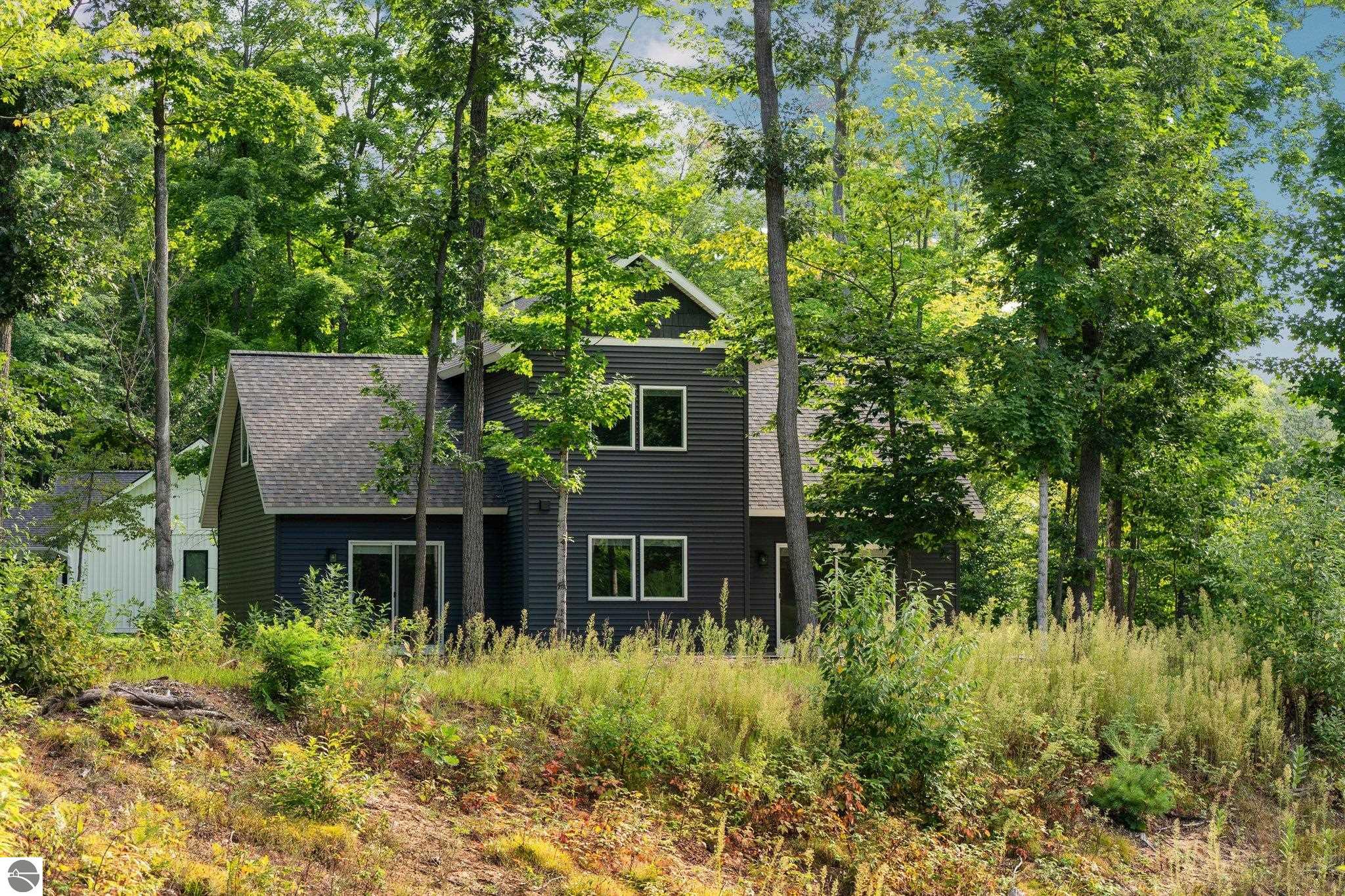 2145 Arbutus Pointe Drive