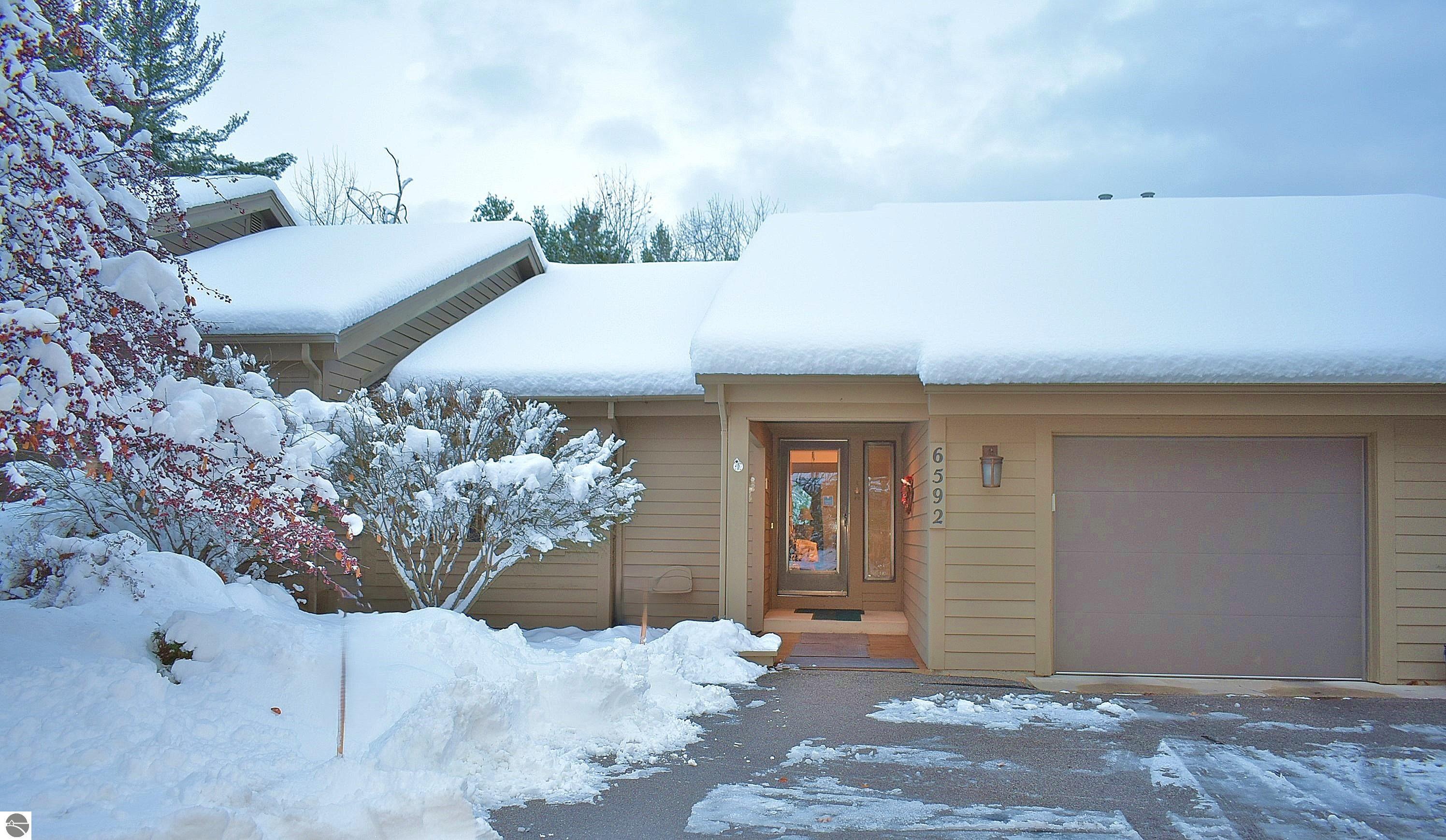 6592 Mission Ridge # 86