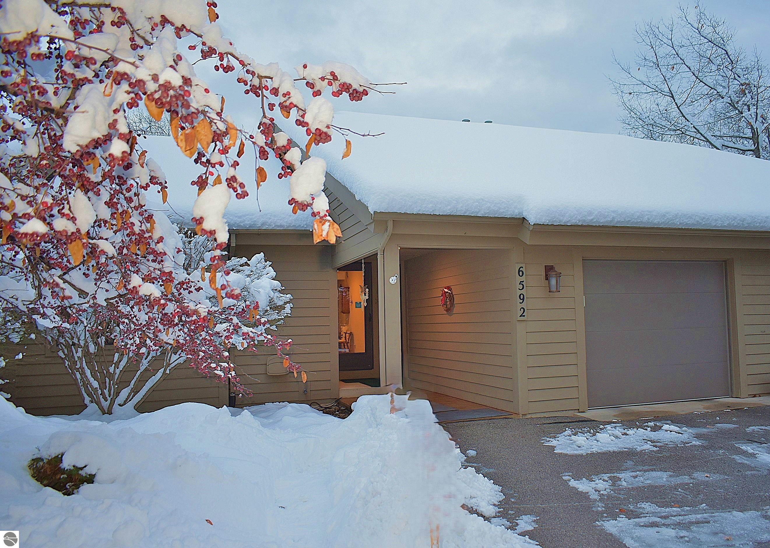 6592 Mission Ridge # 86
