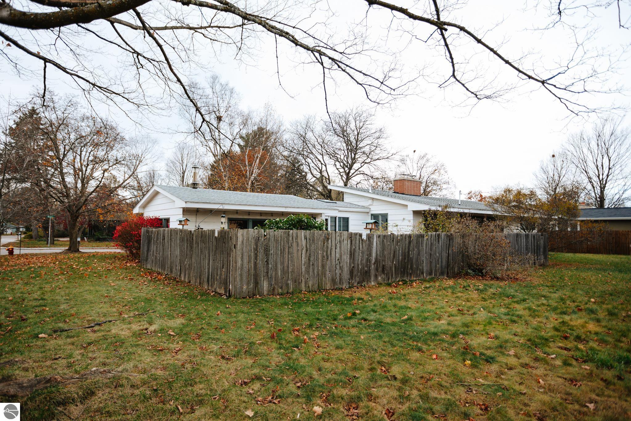 1629 W Lane Street