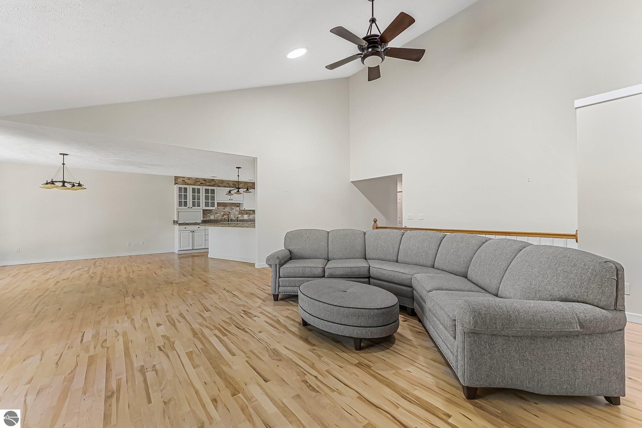 6515 Mission Ridge