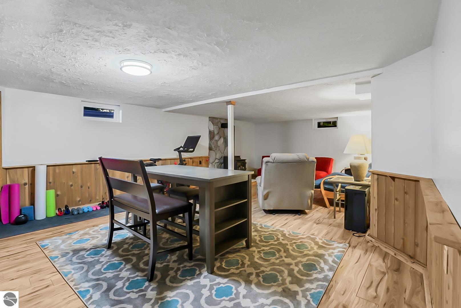 1376 Farmington Drive