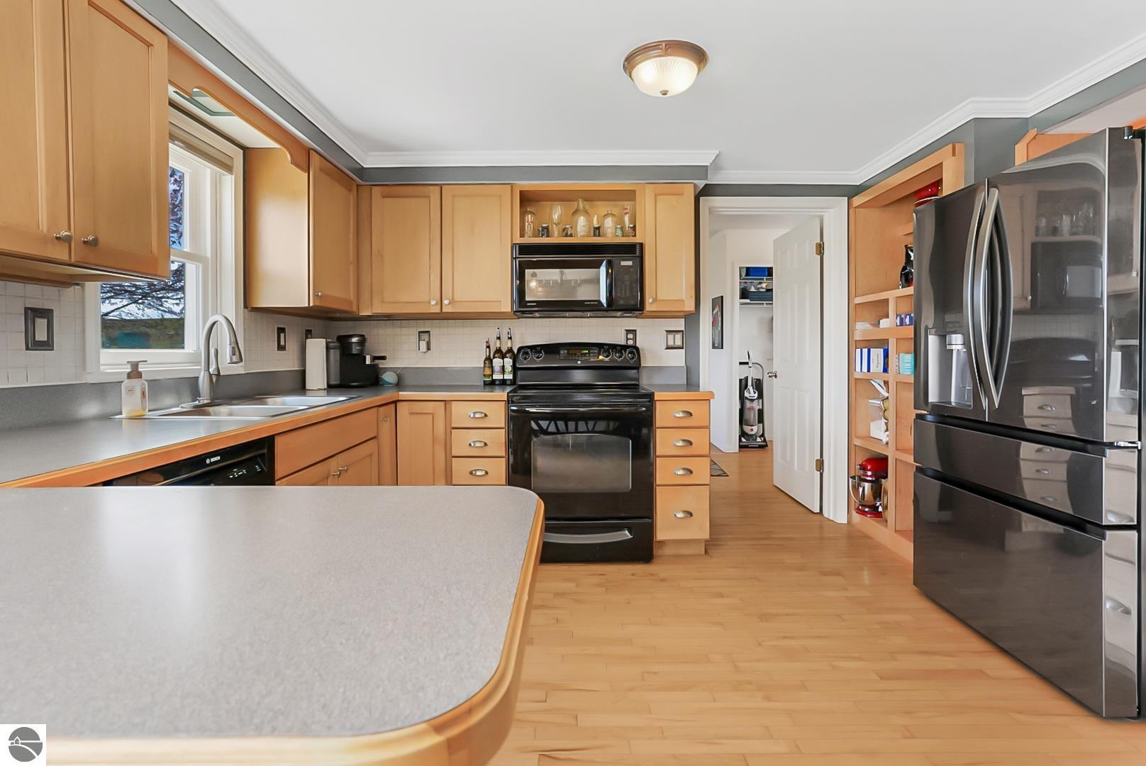 1376 Farmington Drive