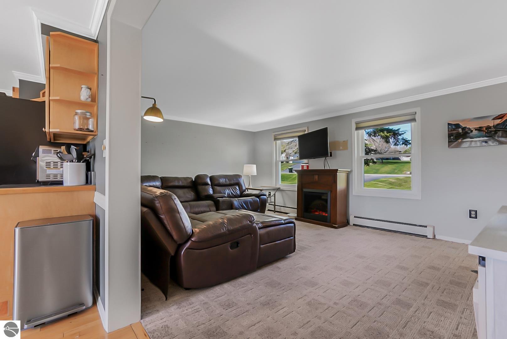 1376 Farmington Drive