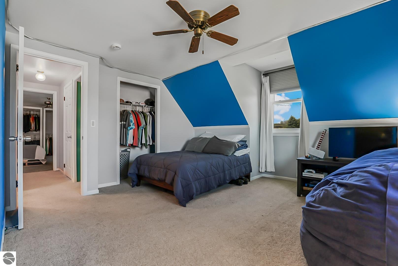 1376 Farmington Drive