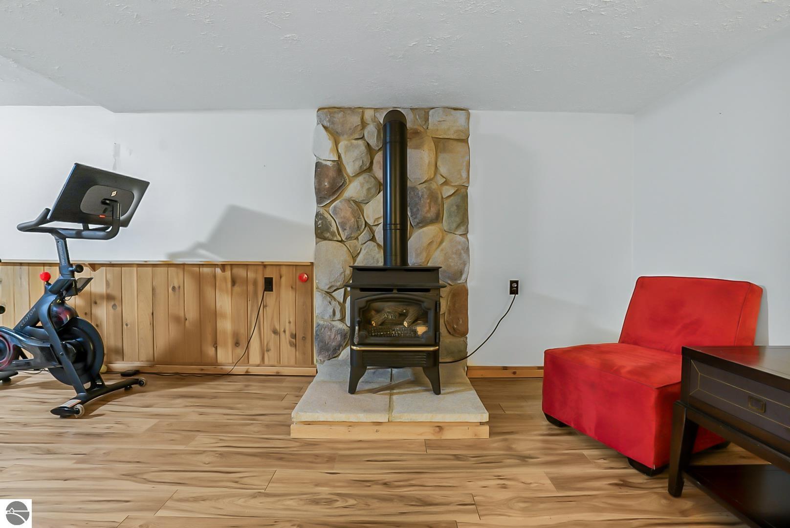 1376 Farmington Drive