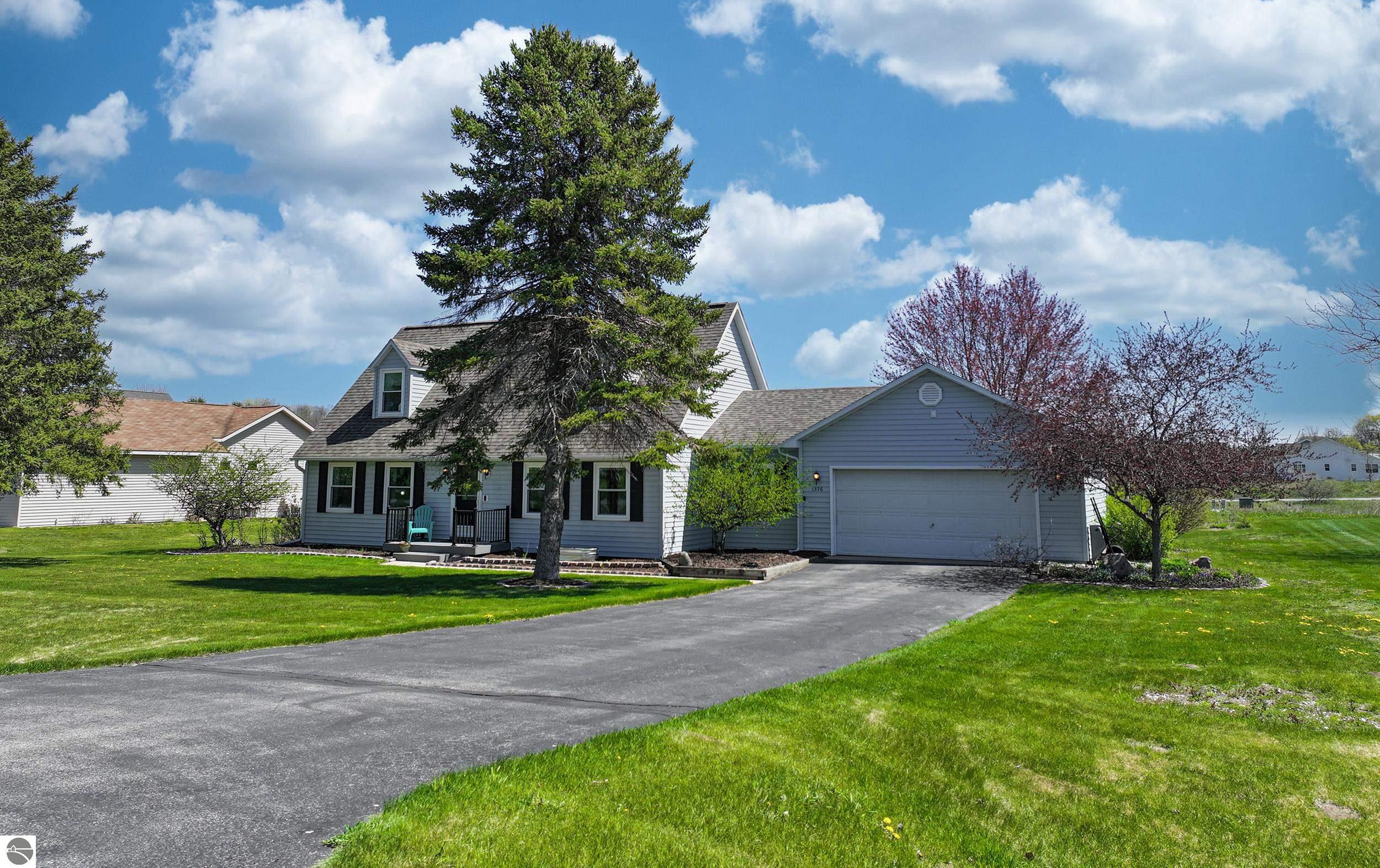 1376 Farmington Drive