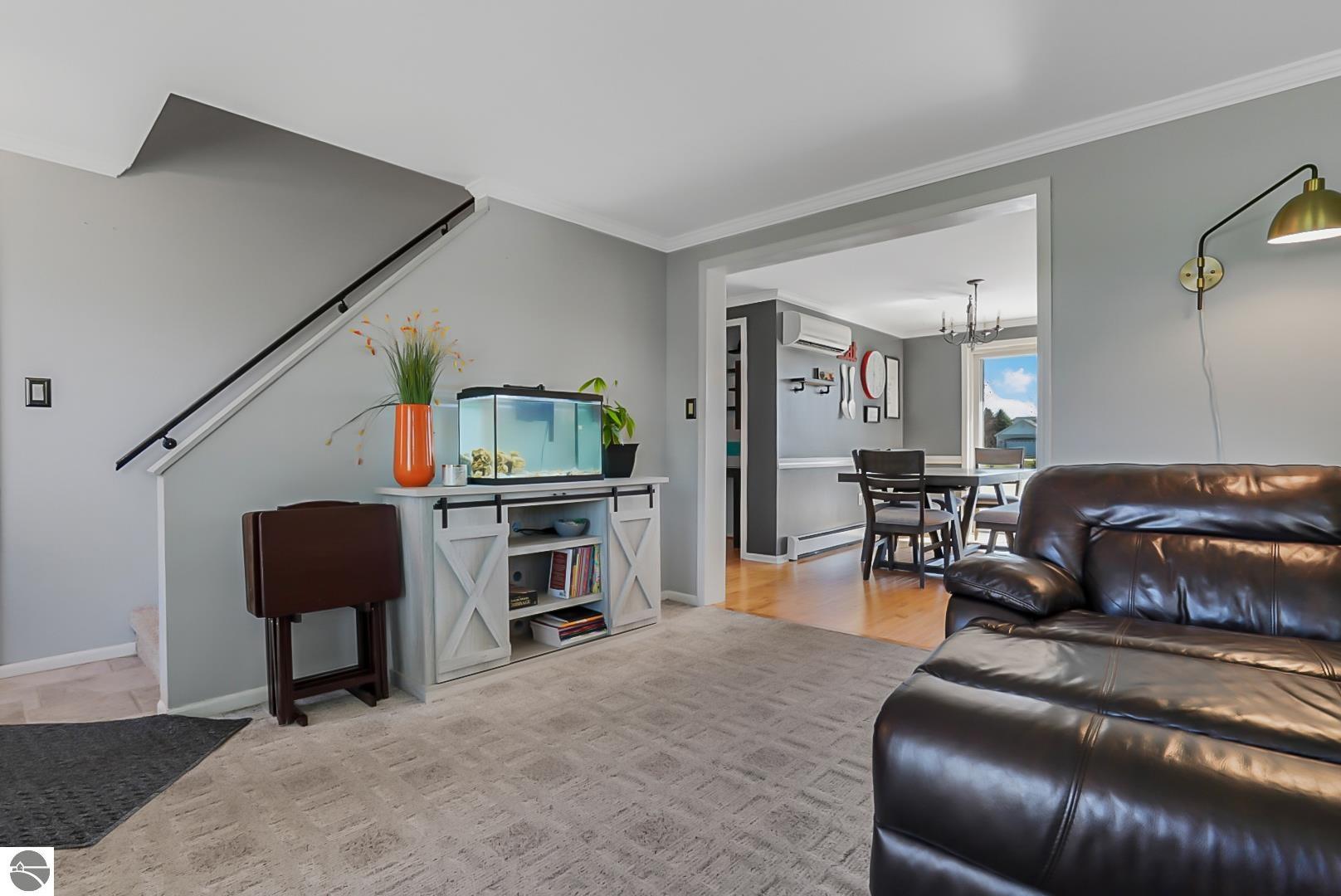 1376 Farmington Drive