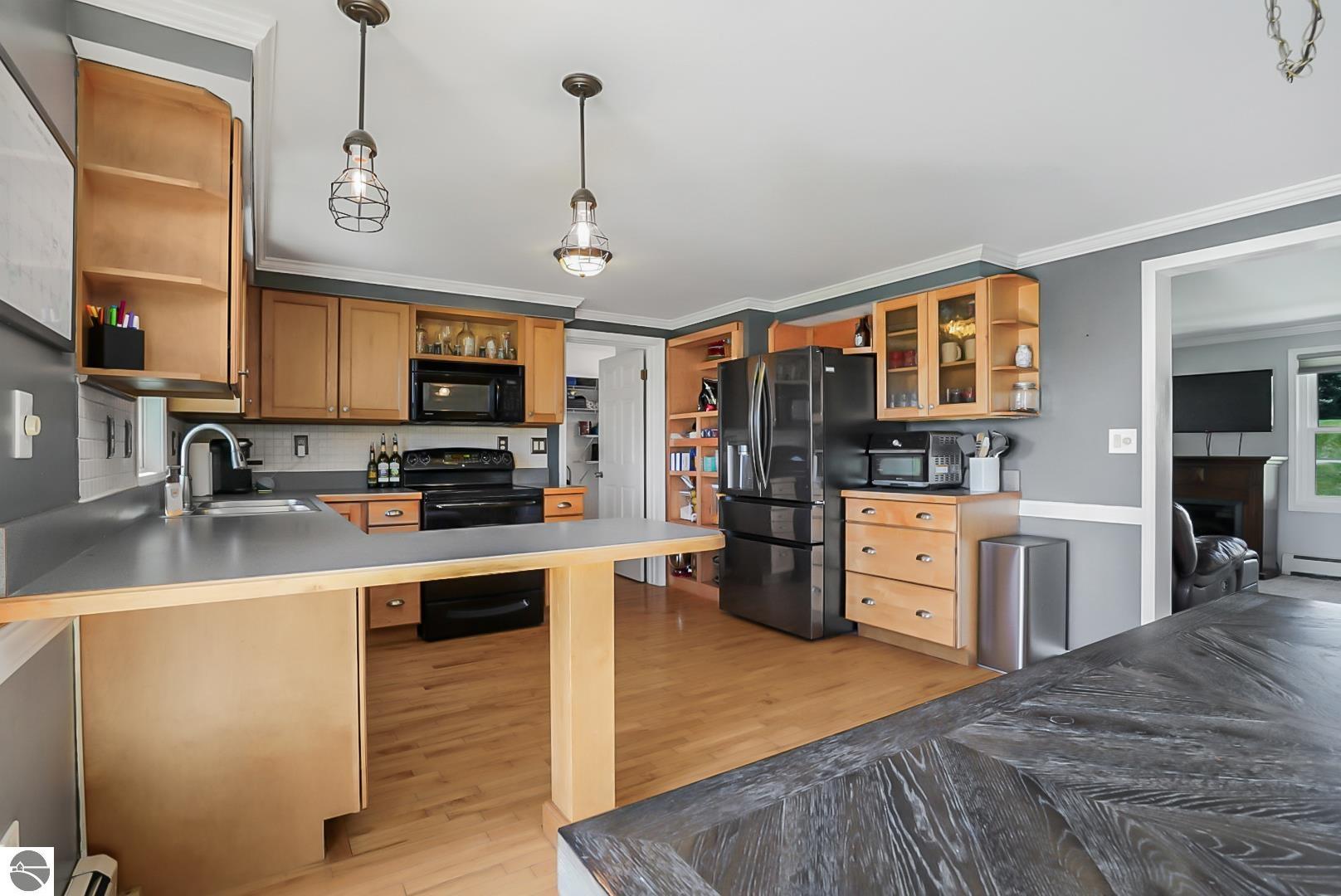 1376 Farmington Drive