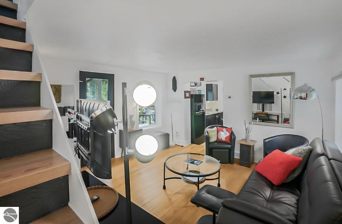 10092 S Elm Street