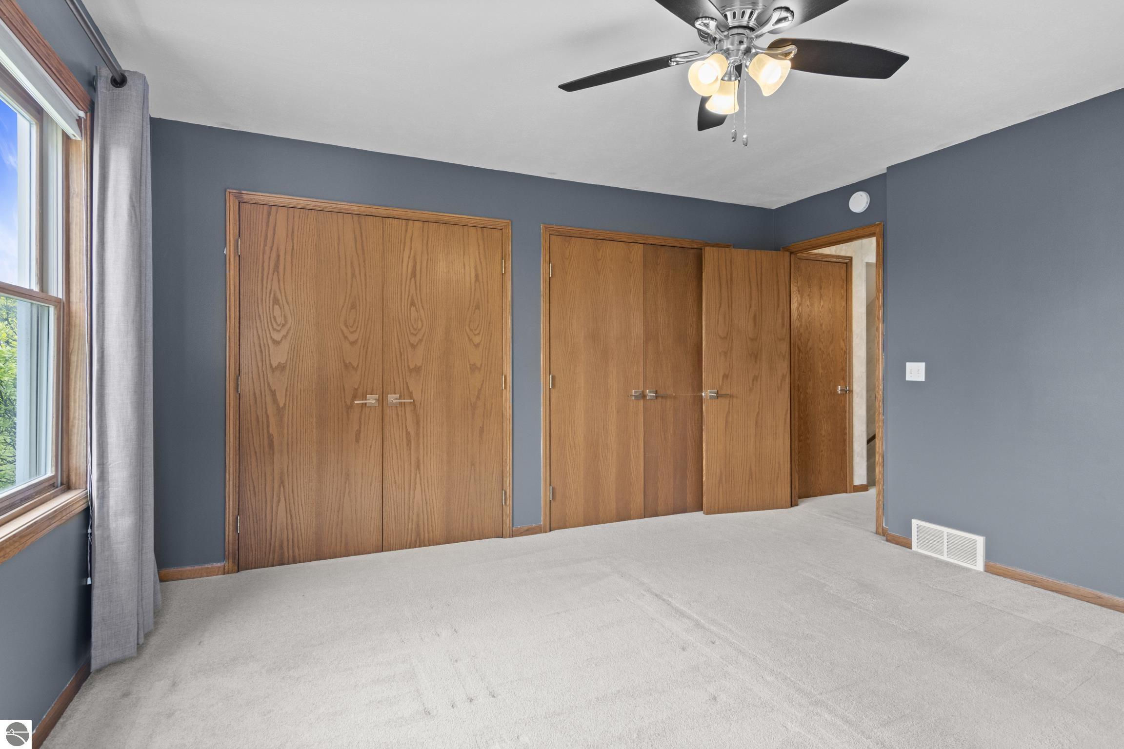 4925 Ridge Crest Drive