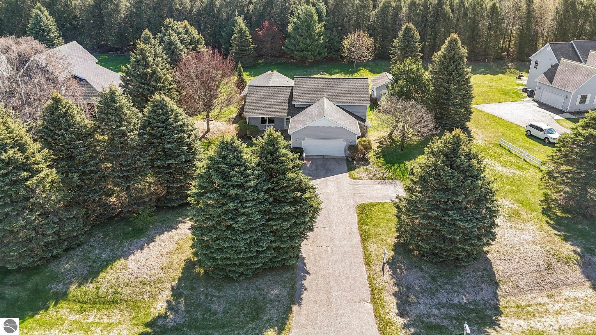 851 South Creek Court