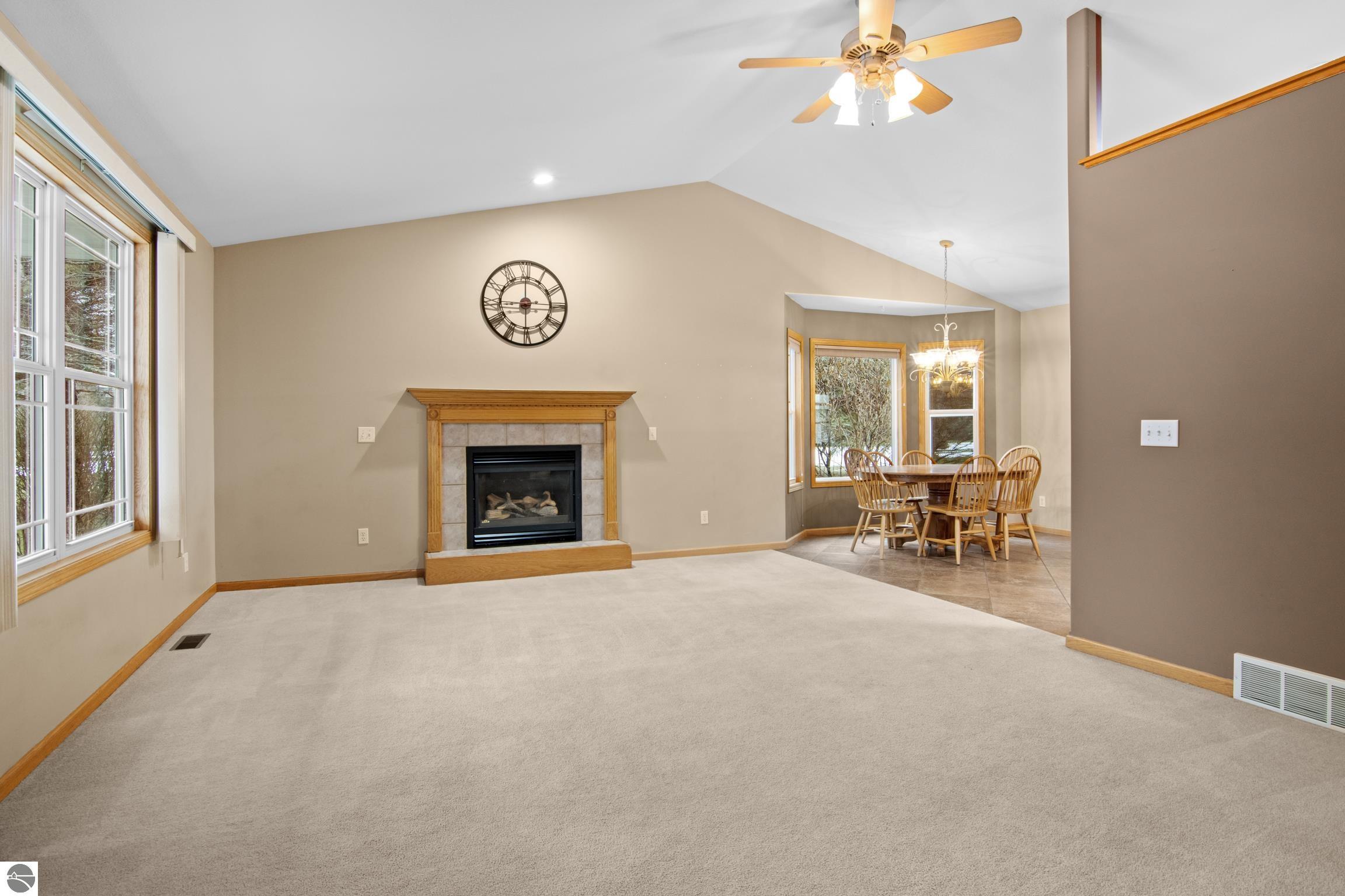 851 South Creek Court