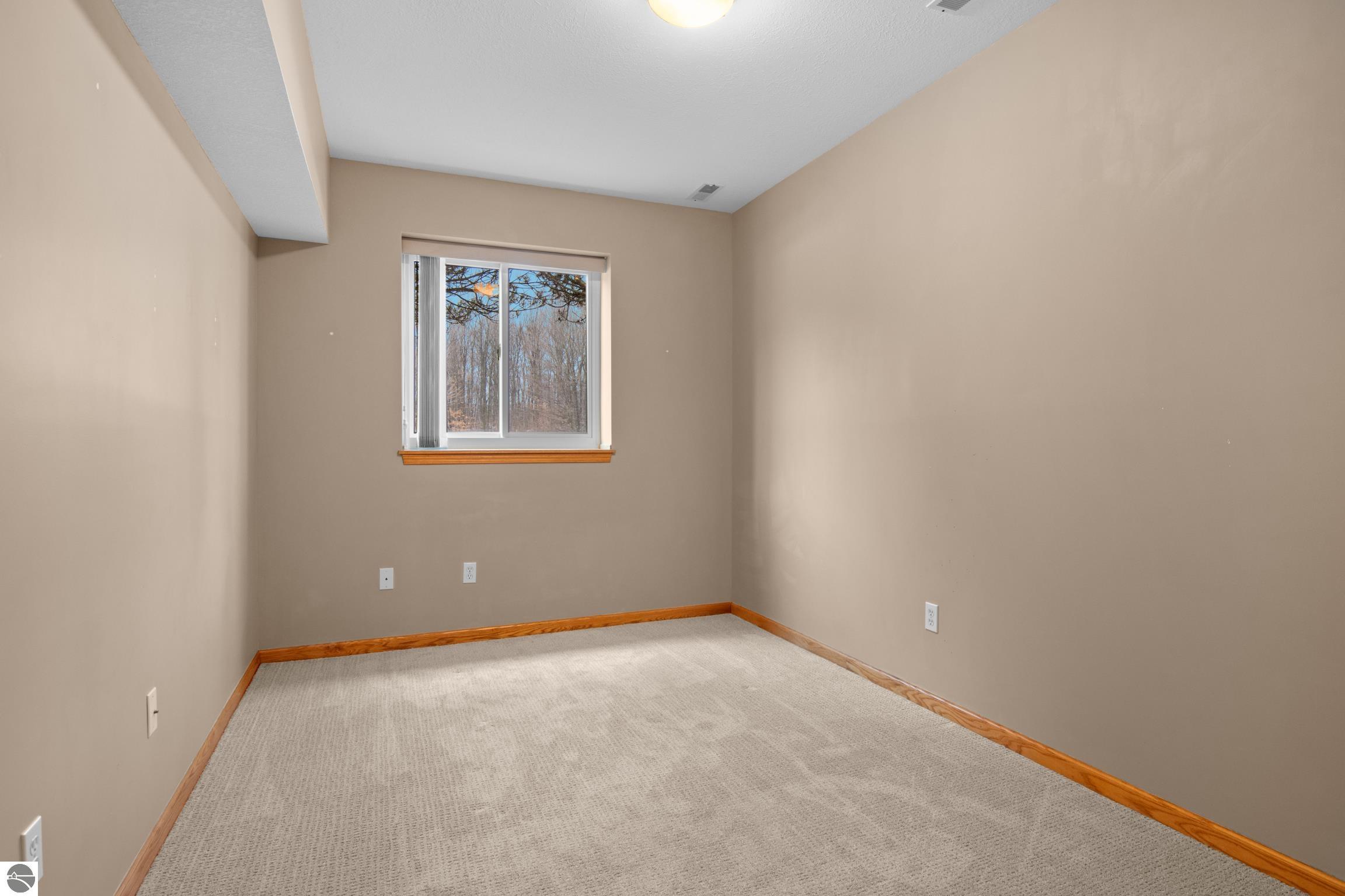 851 South Creek Court