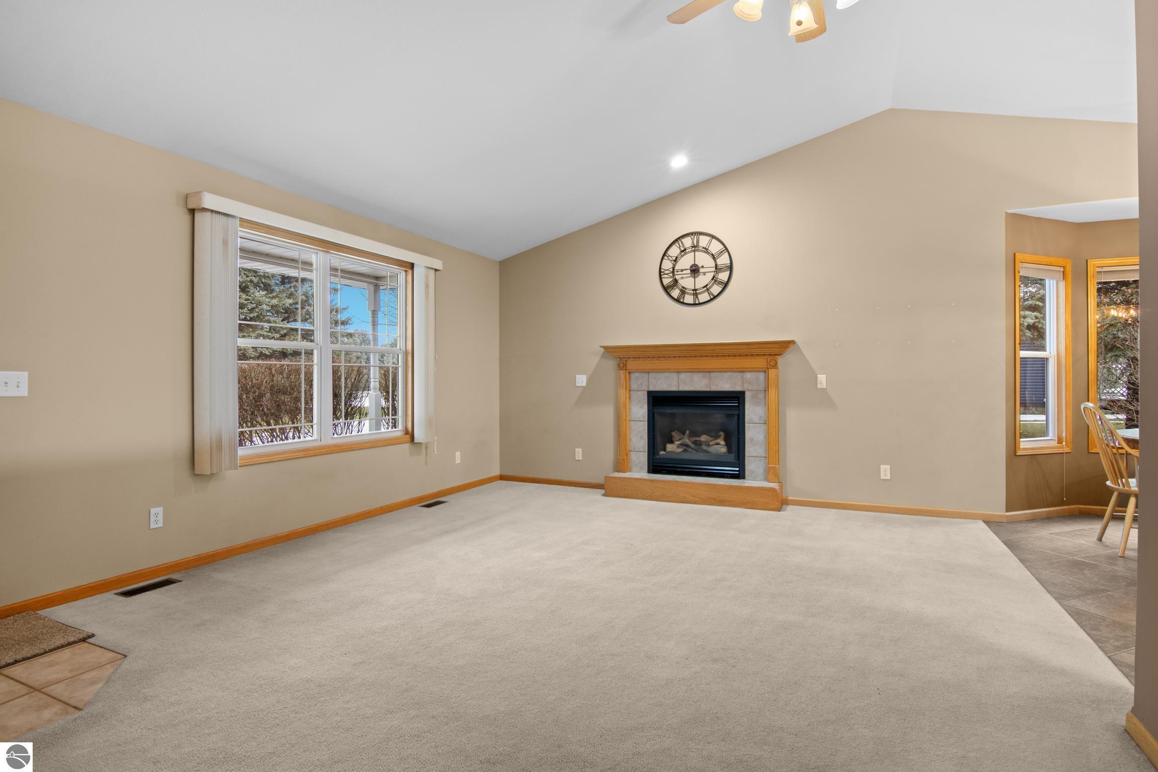851 South Creek Court