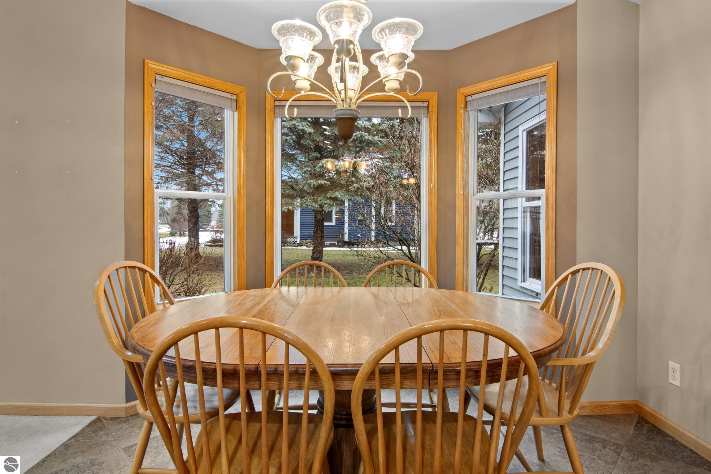 851 South Creek Court