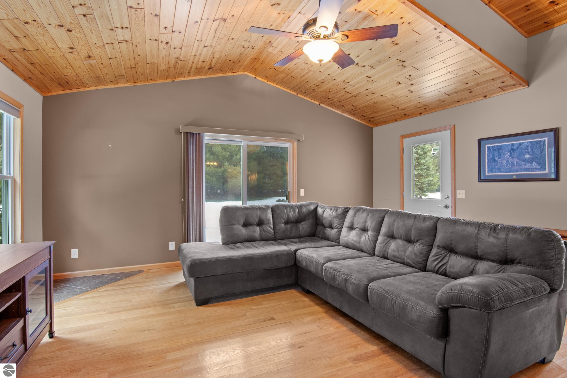 851 South Creek Court