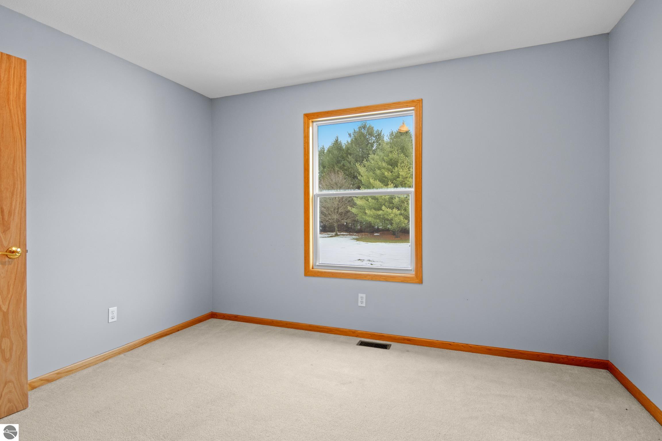 851 South Creek Court