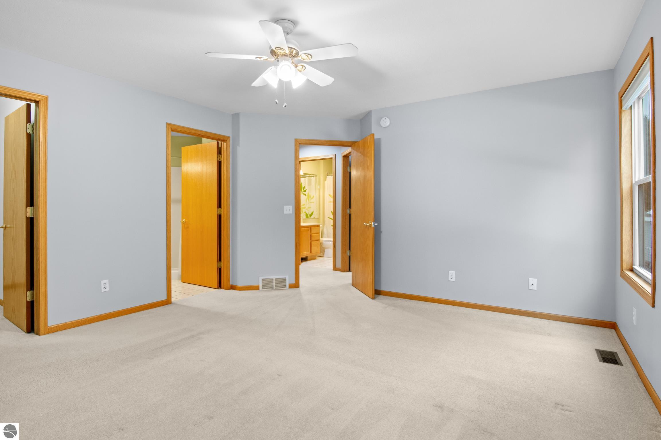 851 South Creek Court