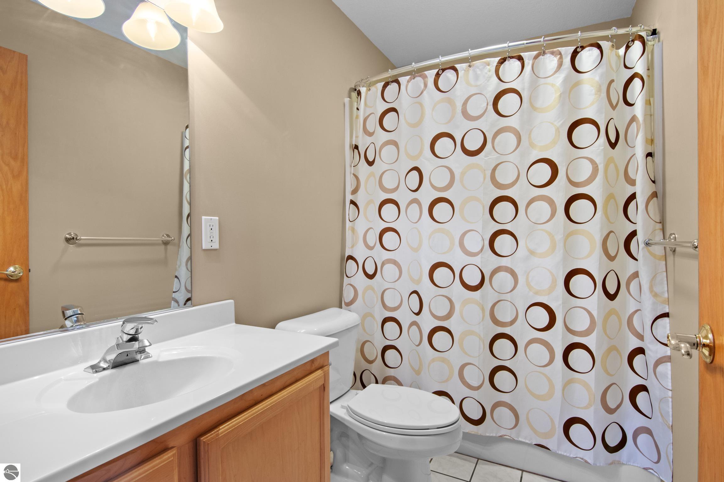 851 South Creek Court