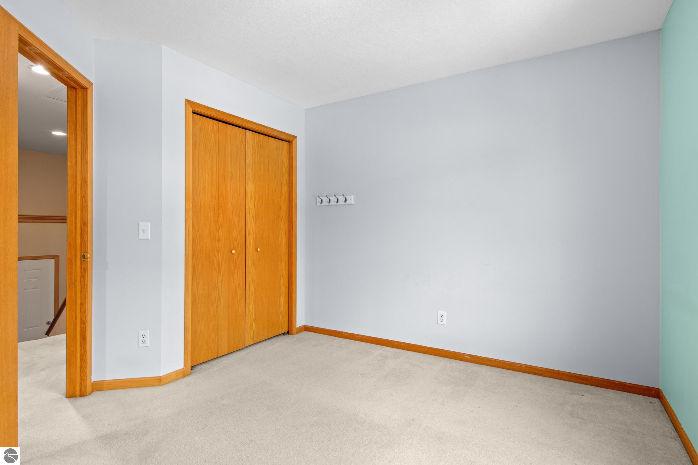 851 South Creek Court