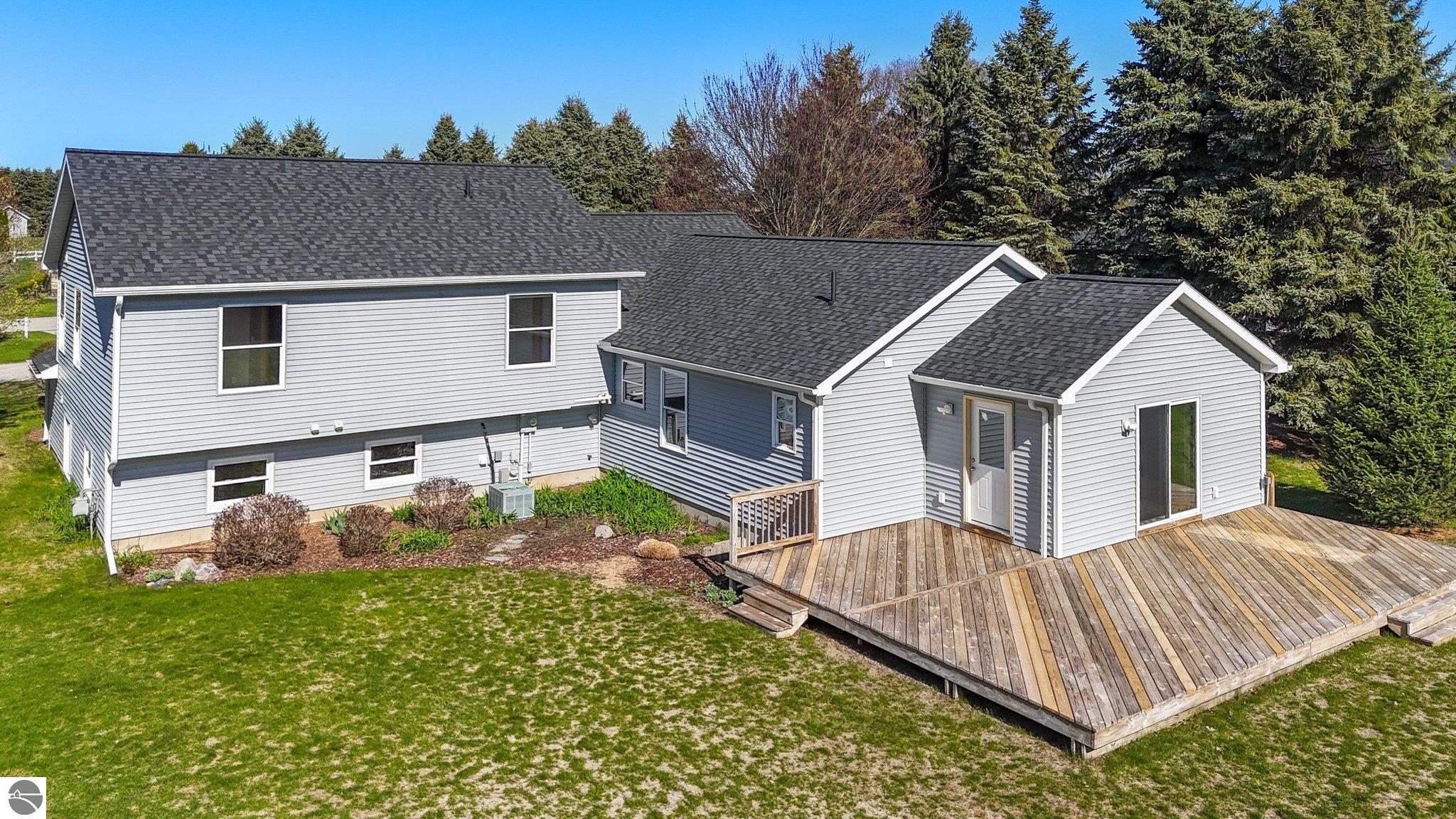 851 South Creek Court