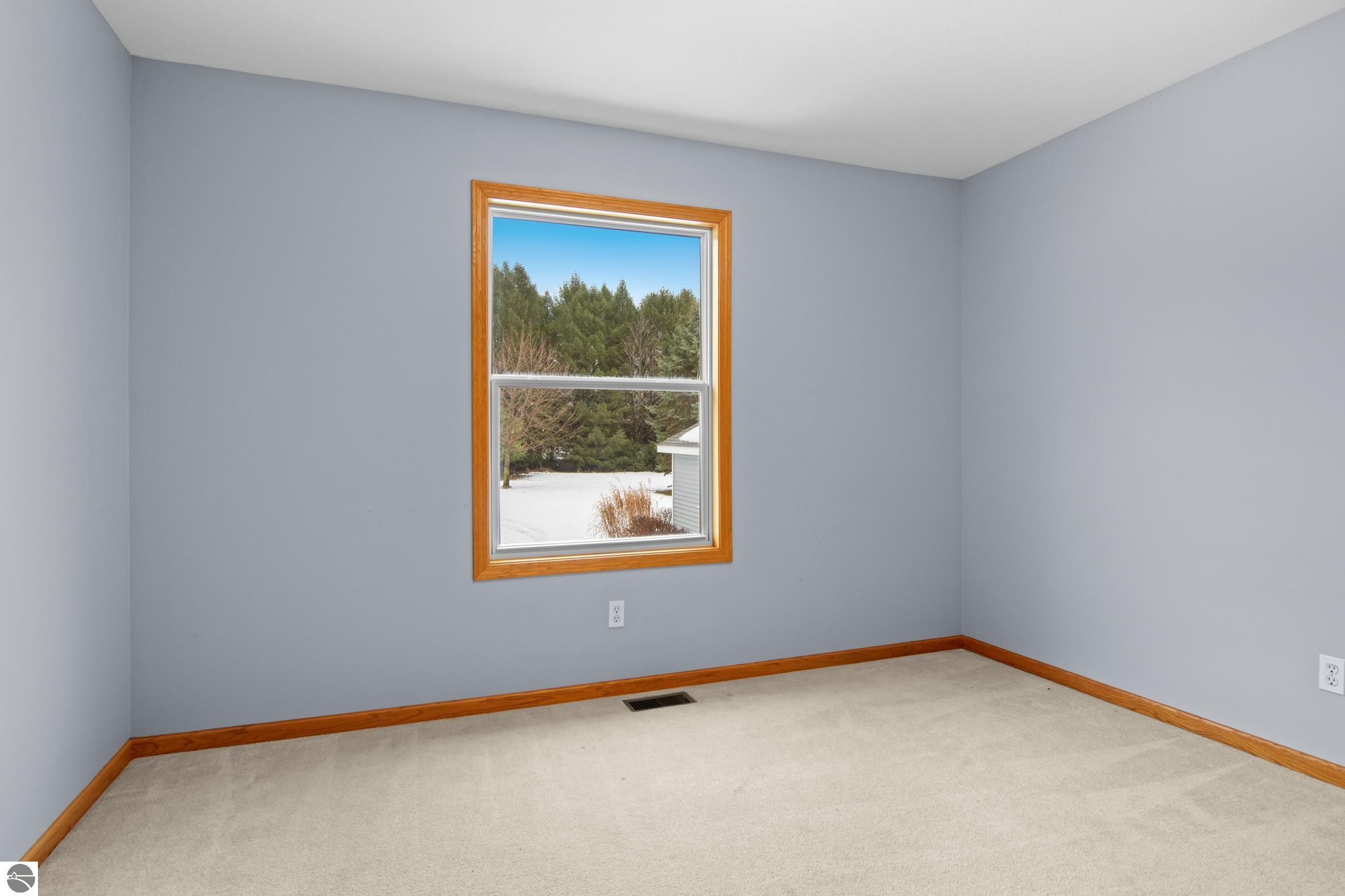 851 South Creek Court