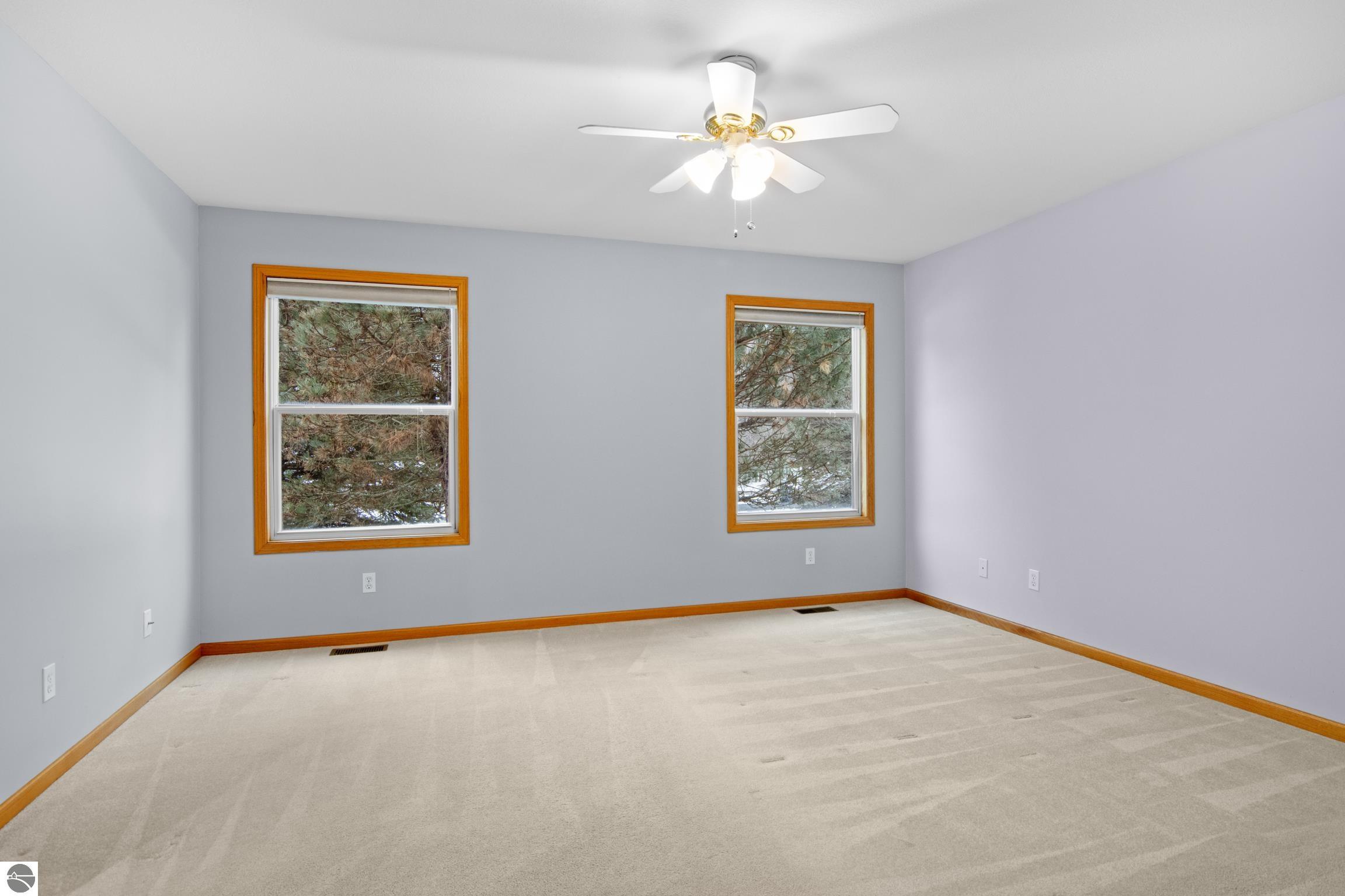 851 South Creek Court