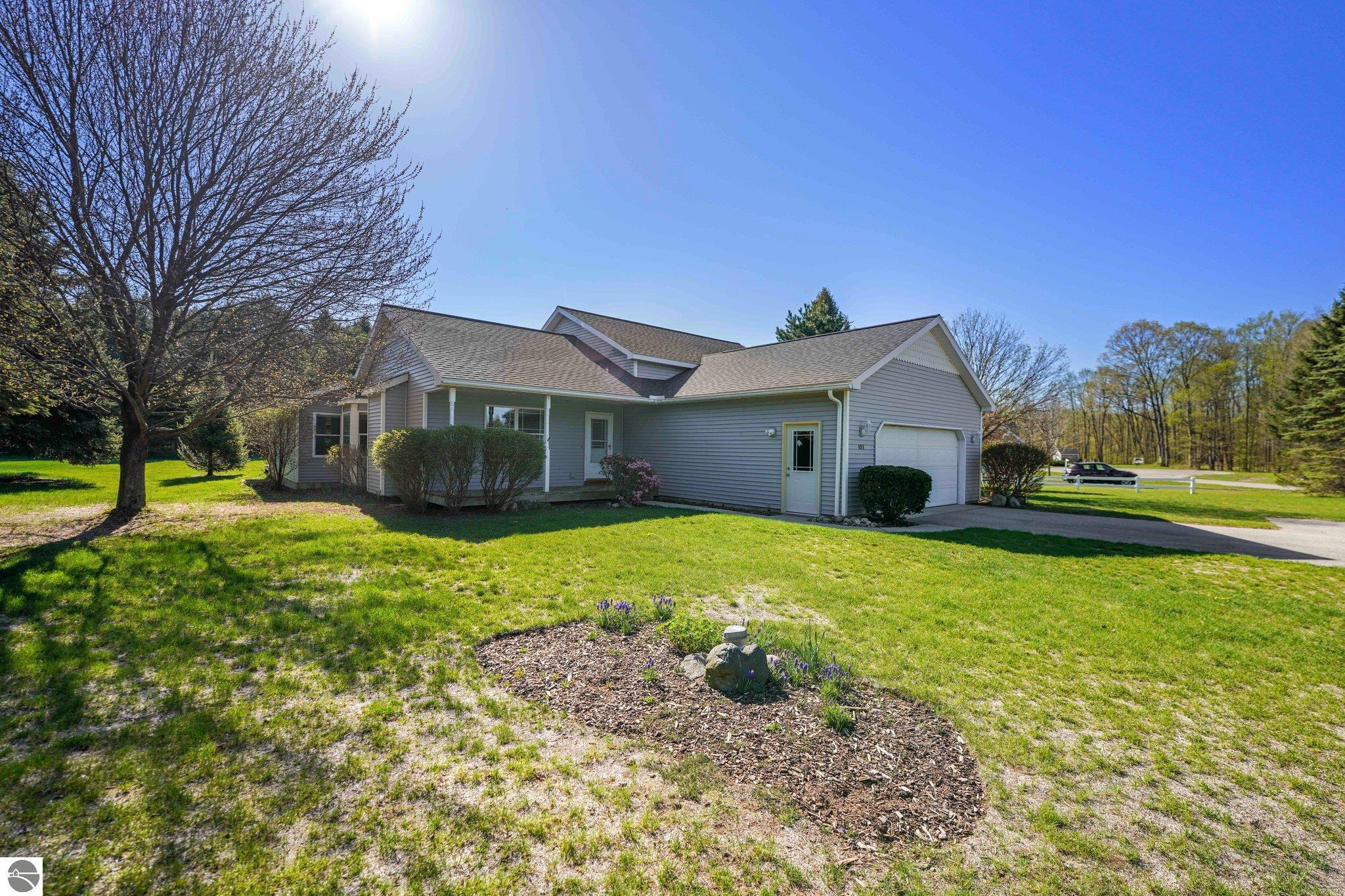 851 South Creek Court