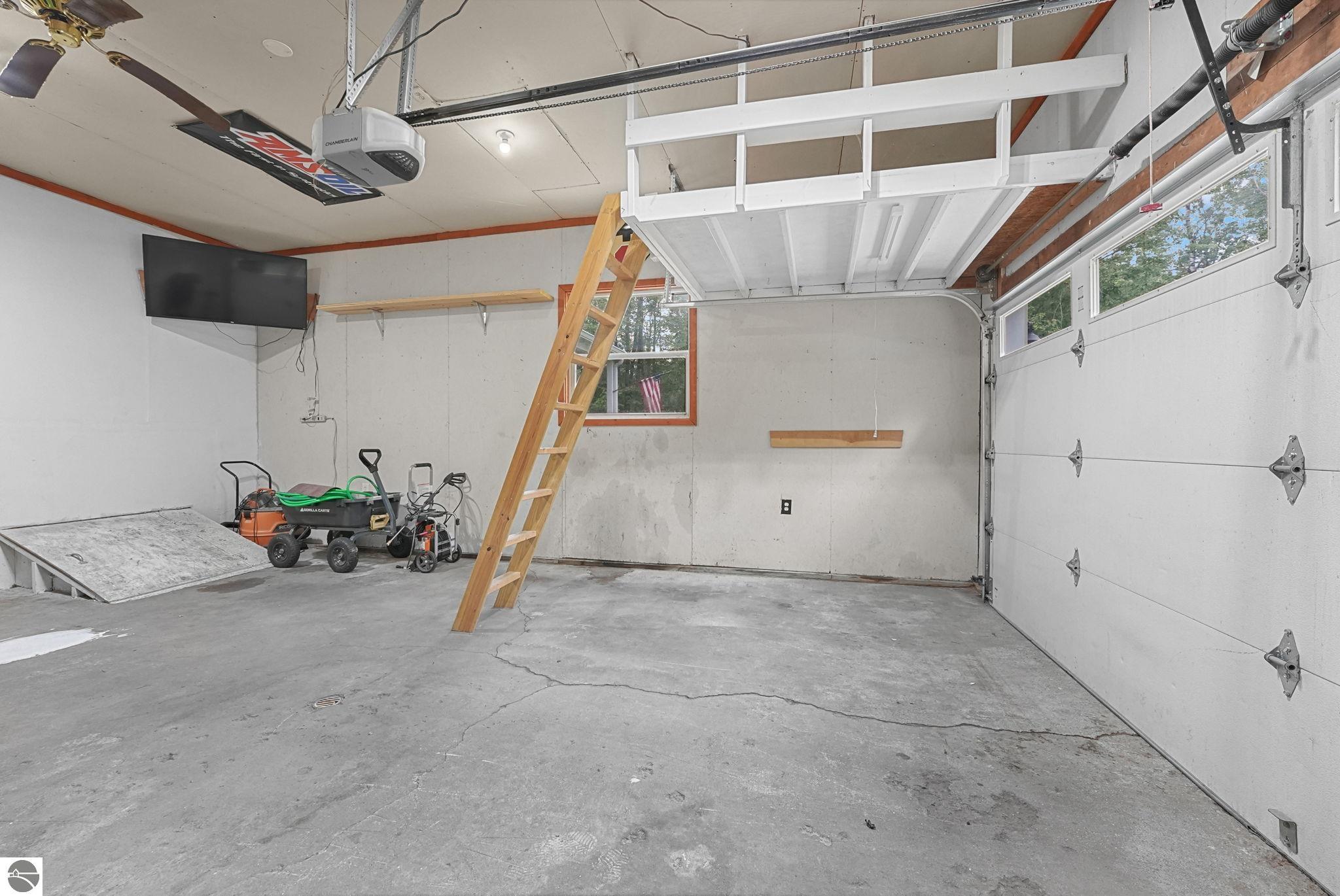 5251 Pinecrest Drive