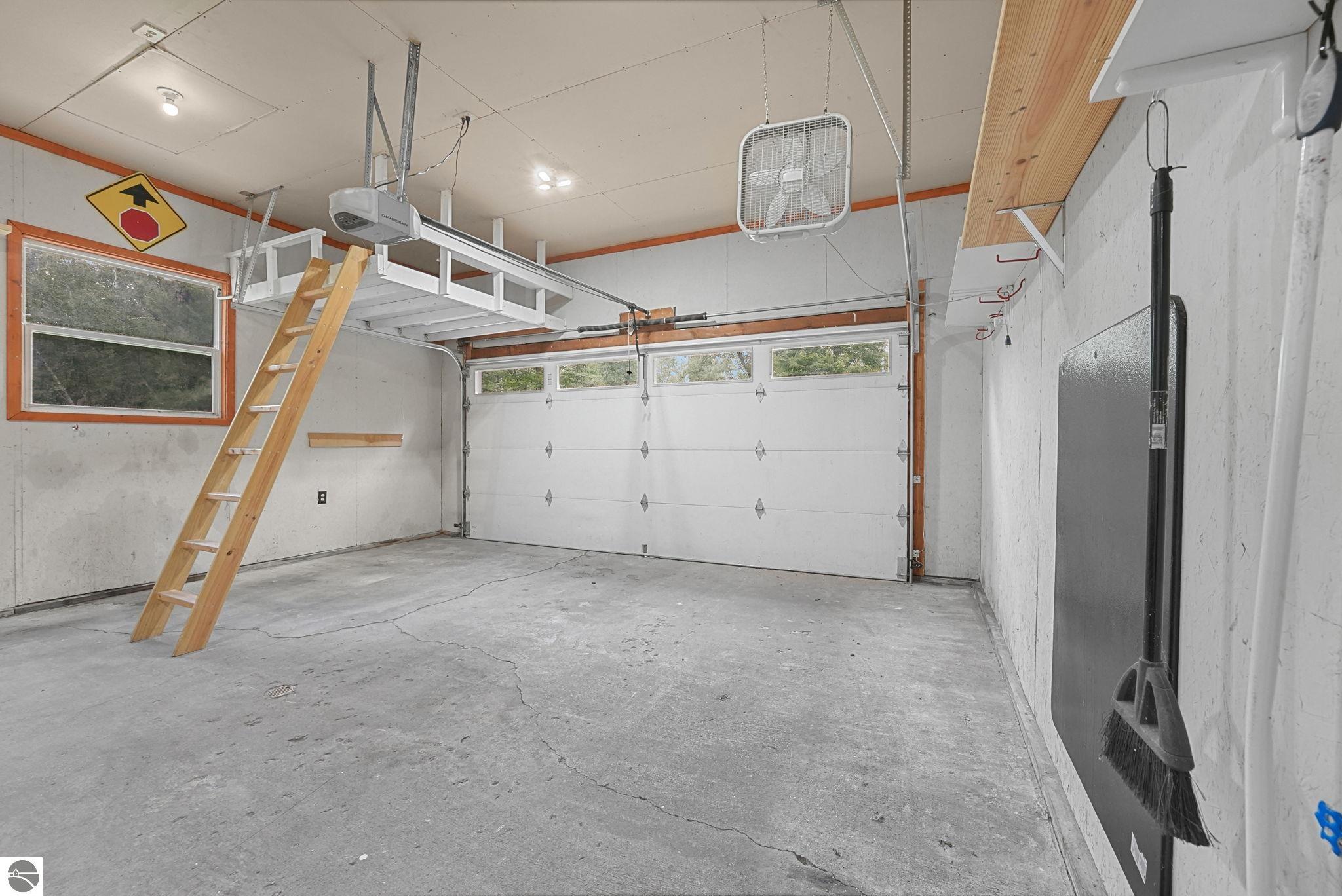 5251 Pinecrest Drive