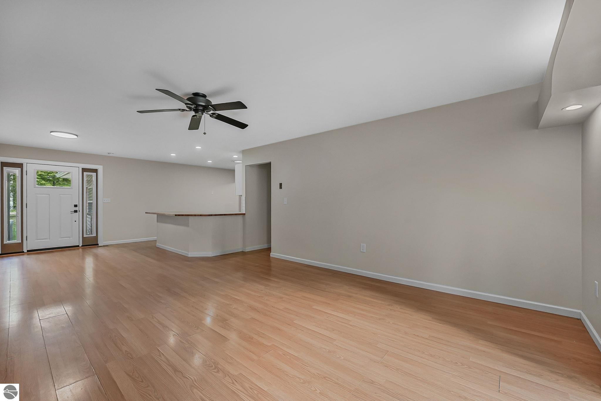 5251 Pinecrest Drive