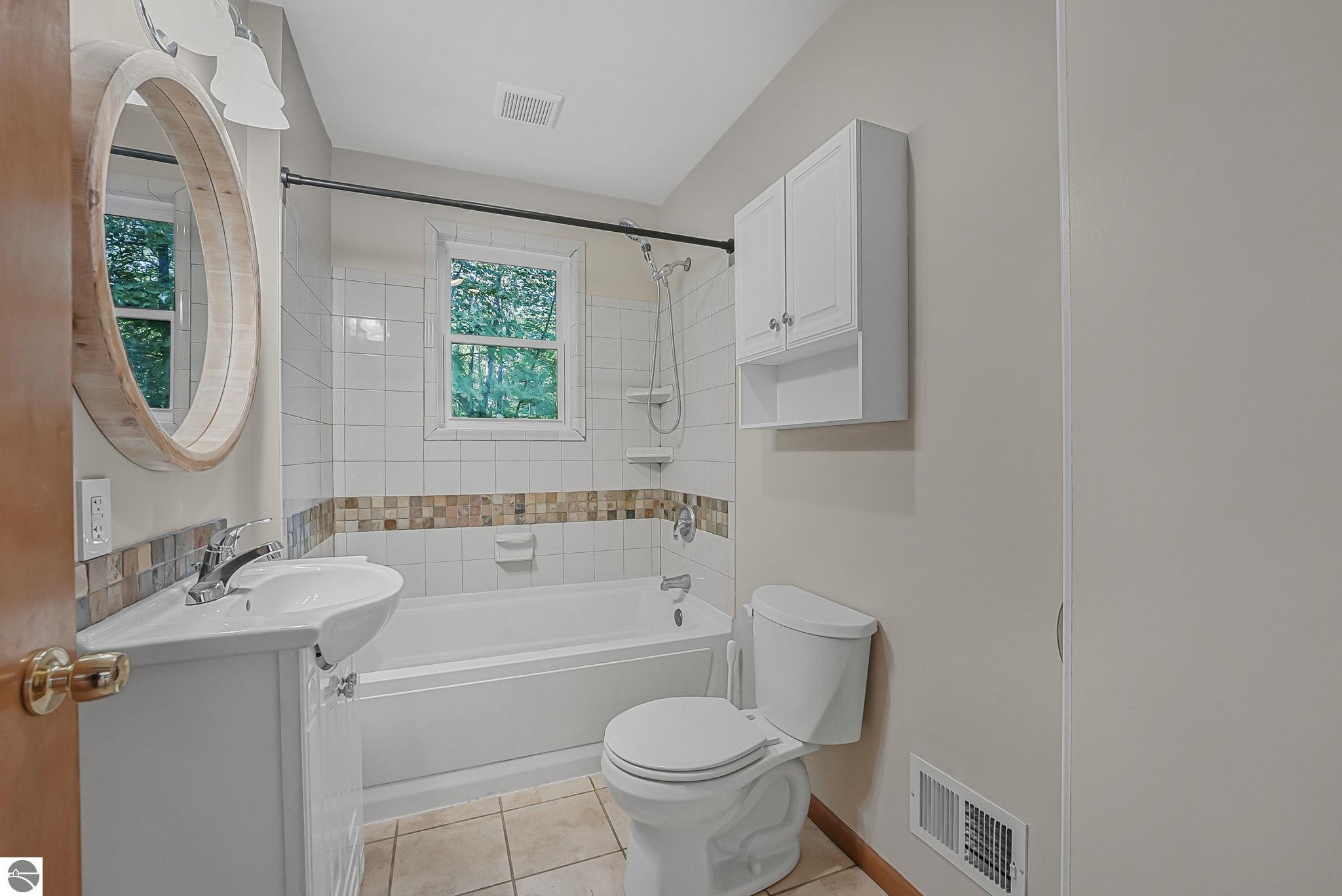 5251 Pinecrest Drive