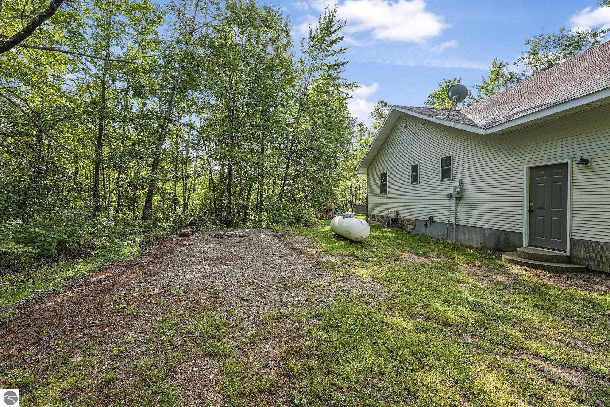 5251 Pinecrest Drive