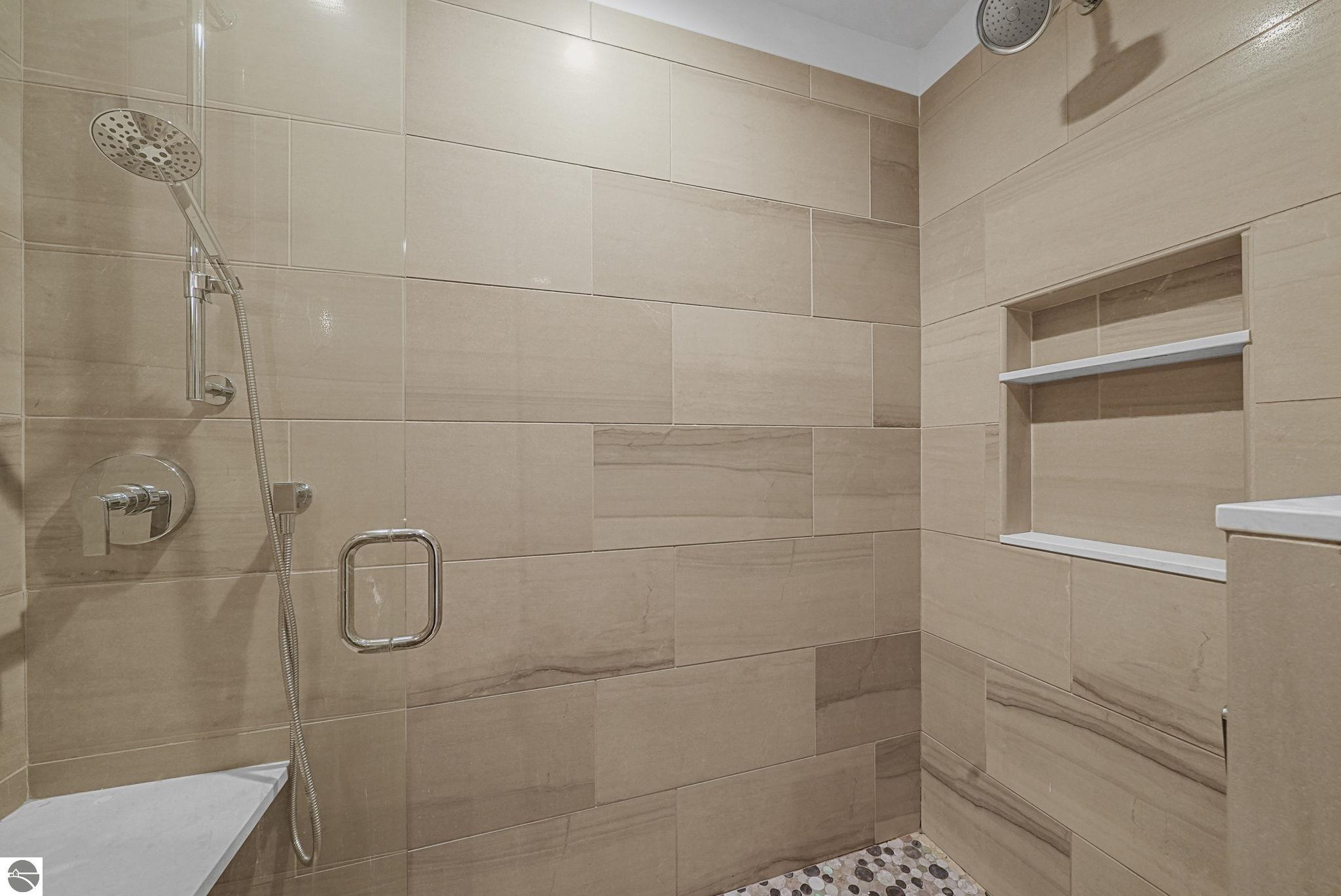 7320 Peninsula Drive