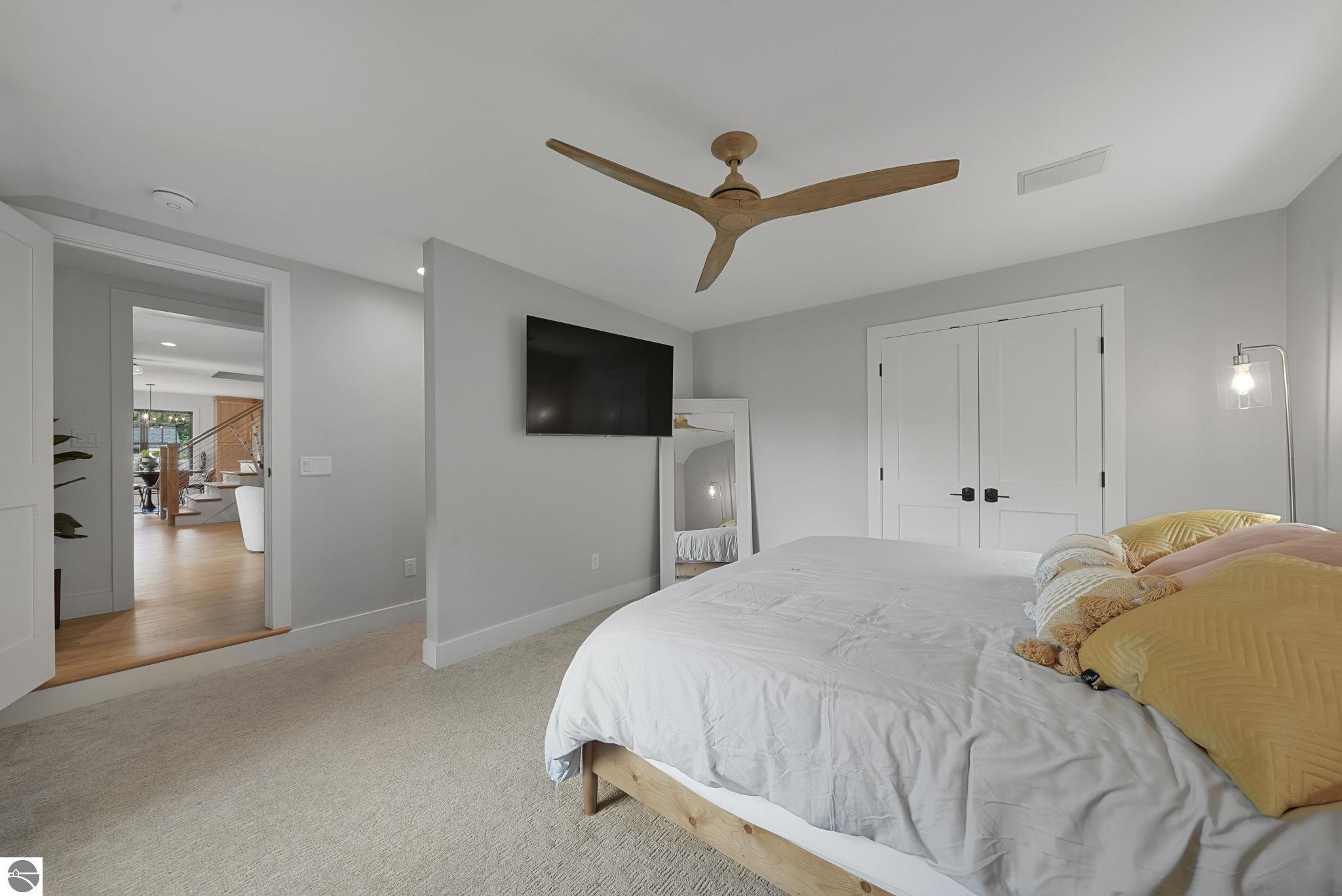 7320 Peninsula Drive