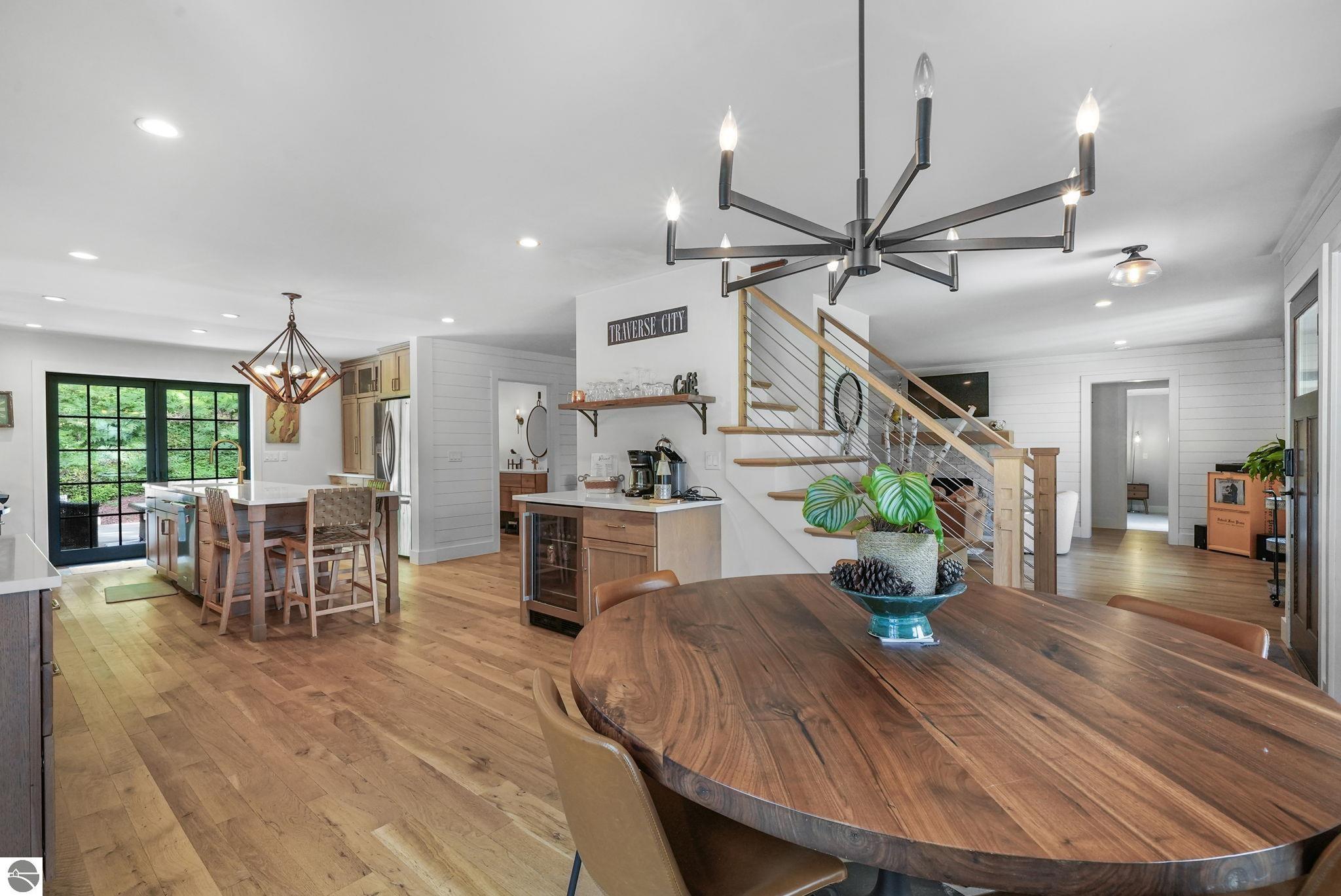 7320 Peninsula Drive