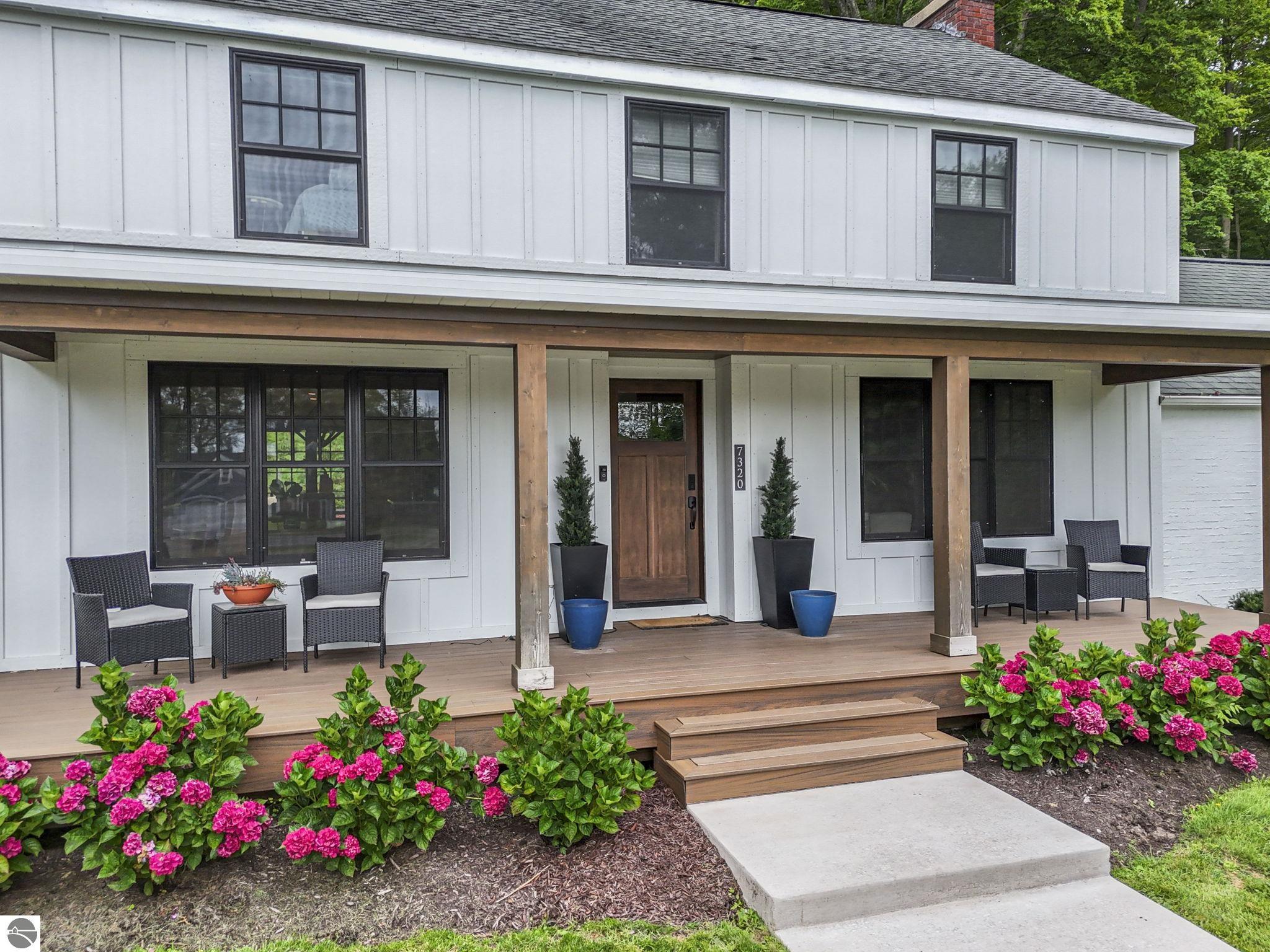 7320 Peninsula Drive