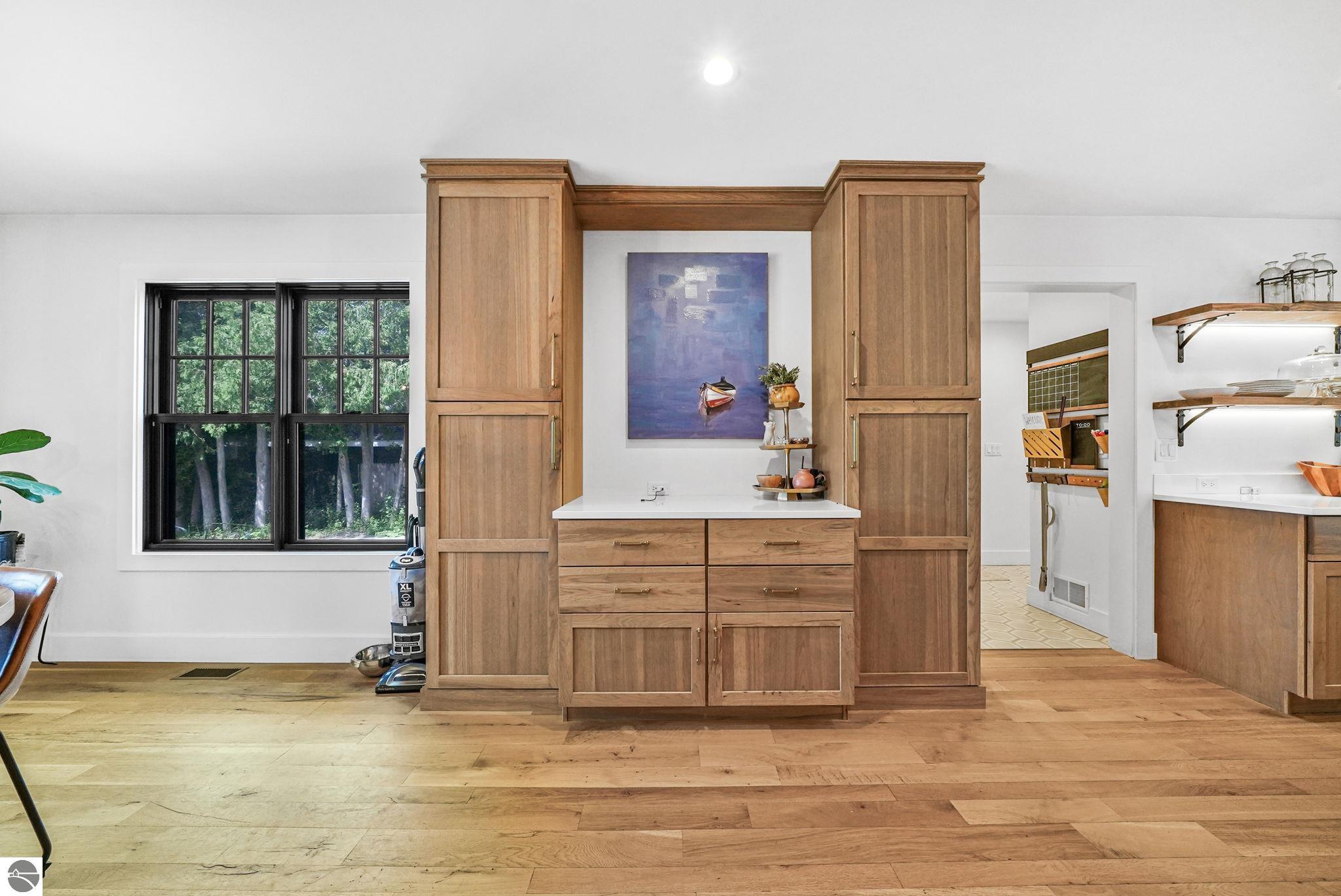 7320 Peninsula Drive