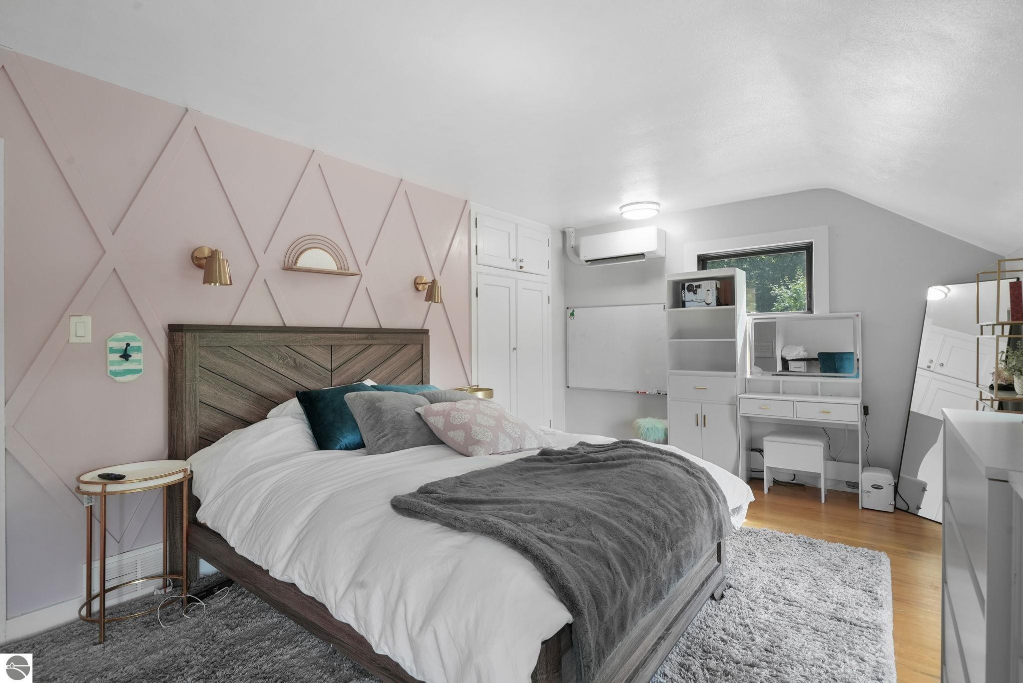 7320 Peninsula Drive