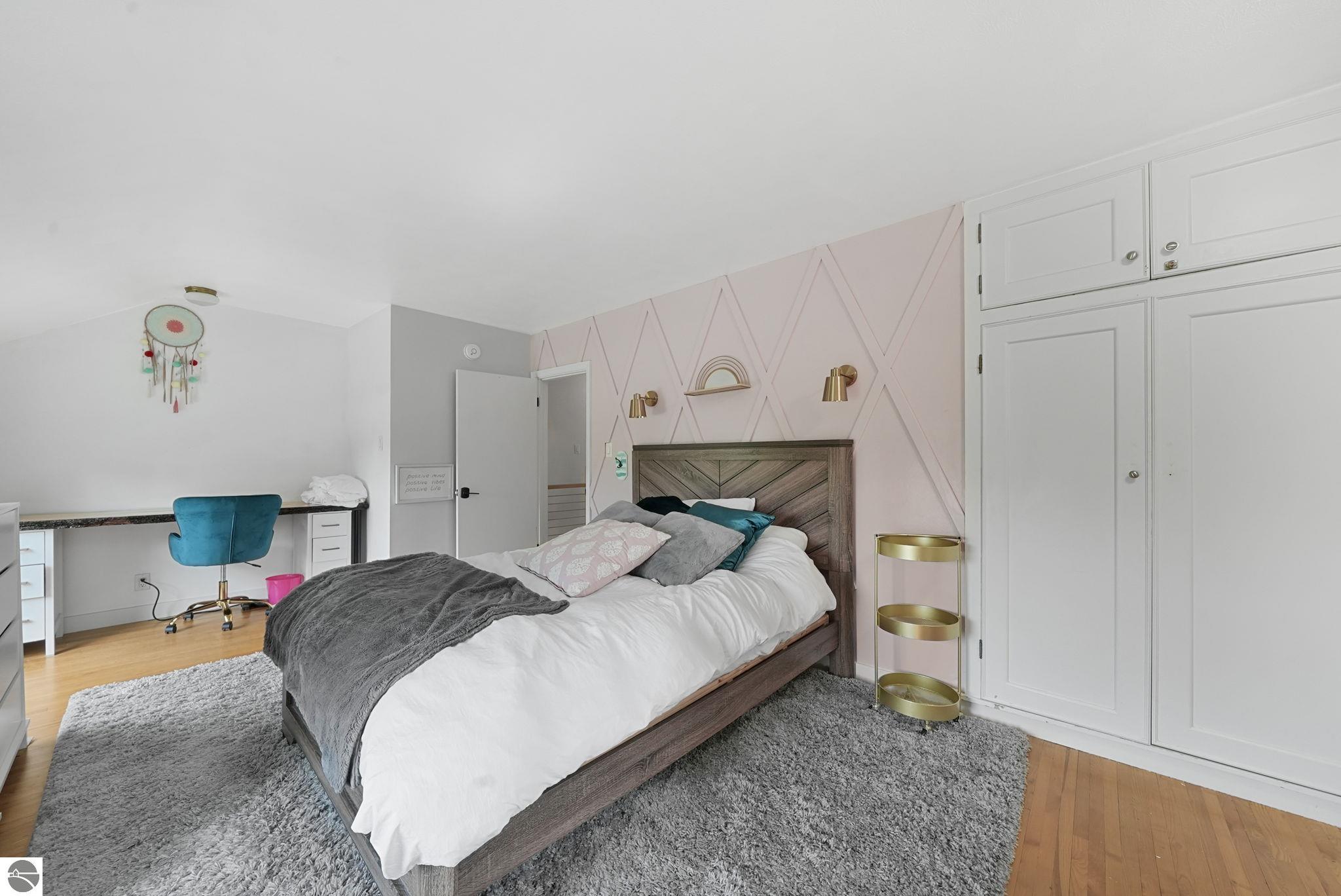 7320 Peninsula Drive