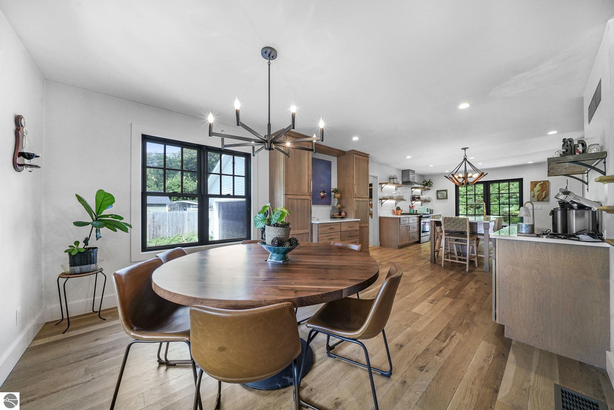 7320 Peninsula Drive