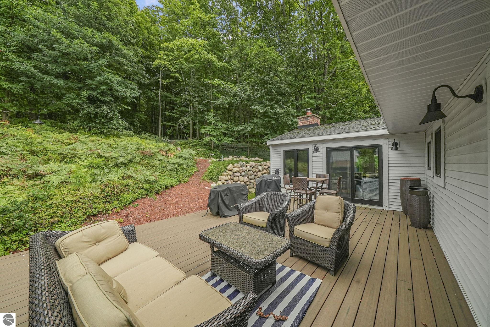 7320 Peninsula Drive