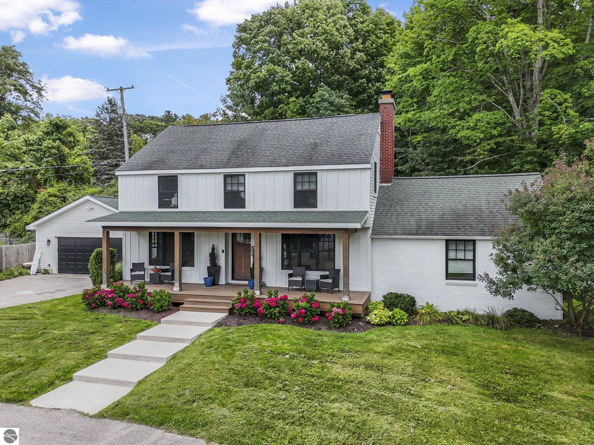 7320 Peninsula Drive